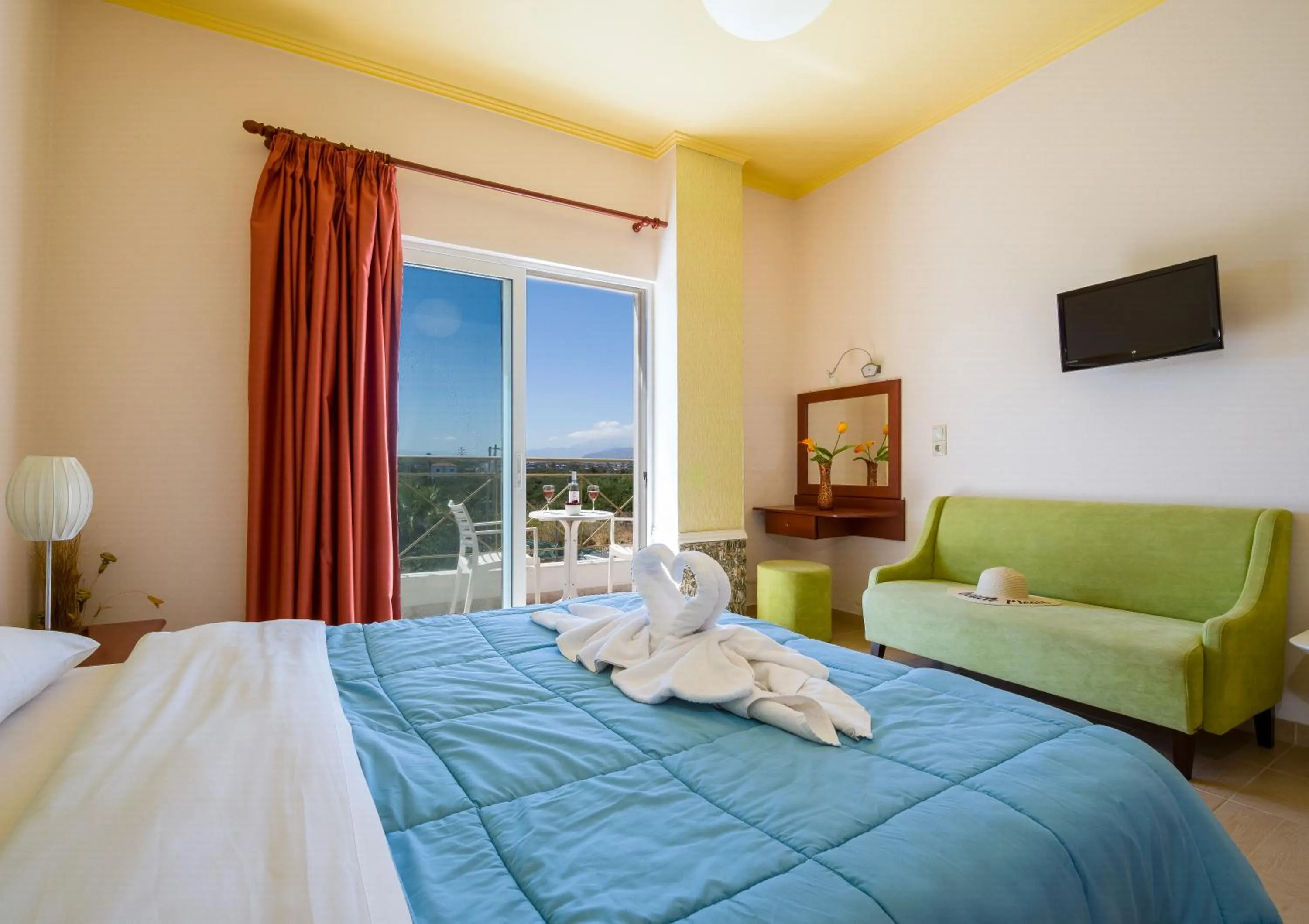 Bed in Paradice Hotel Luxury Suites-Near zorbas Beach-FREE Breakfast