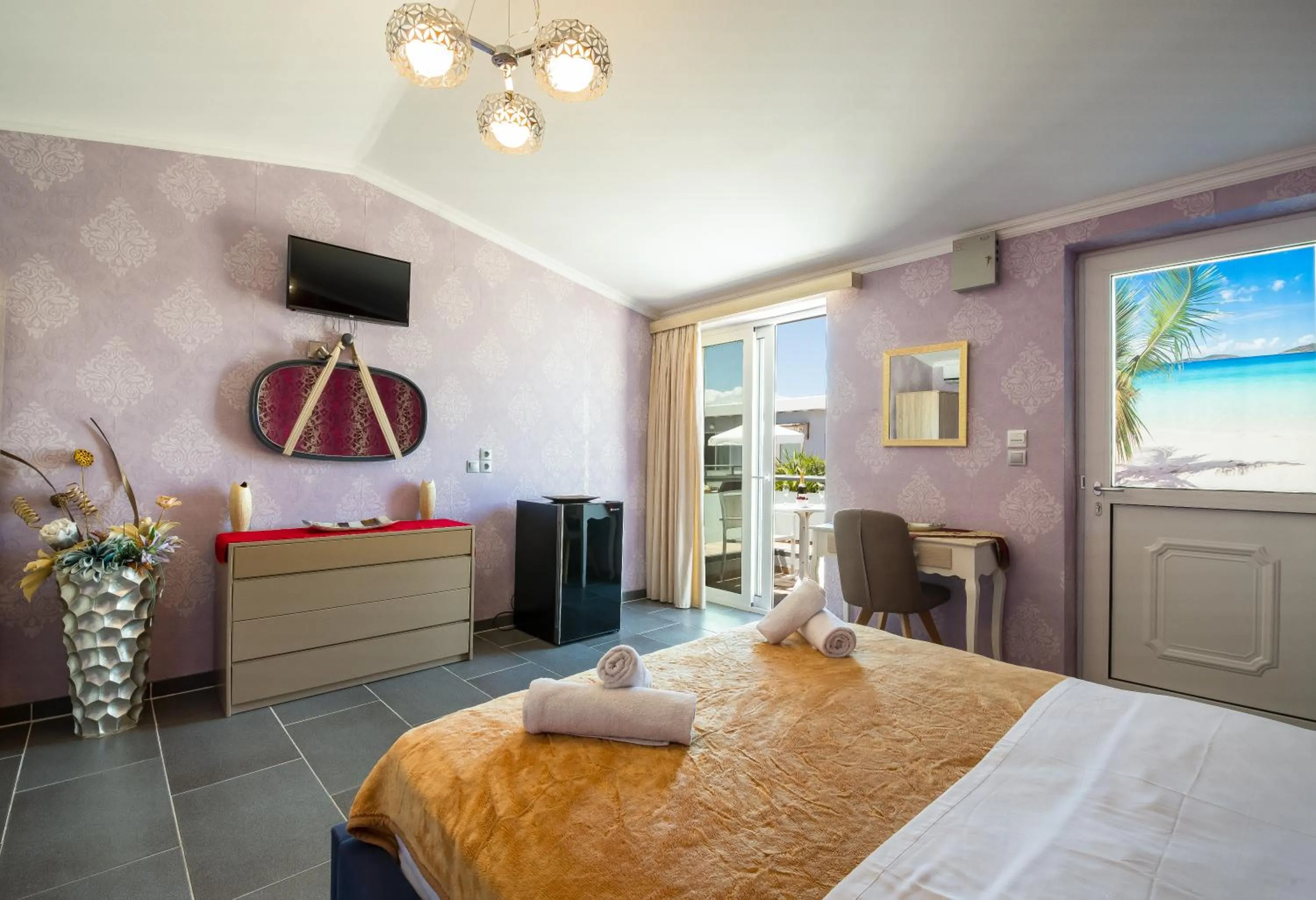 Balcony/Terrace, Bed in Paradice Hotel Luxury Suites-Near zorbas Beach-FREE Breakfast