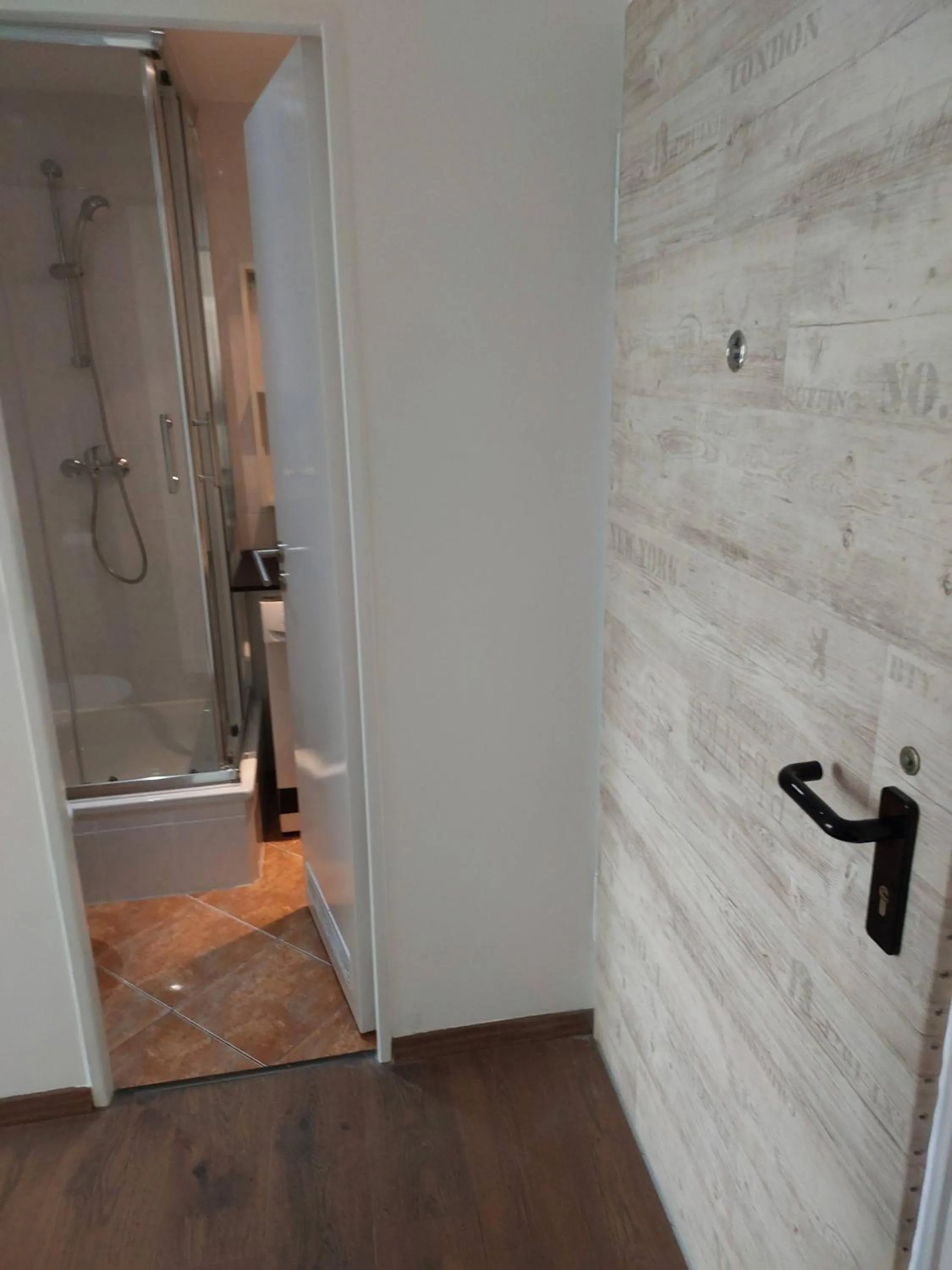 Shower in Apartment Fancy