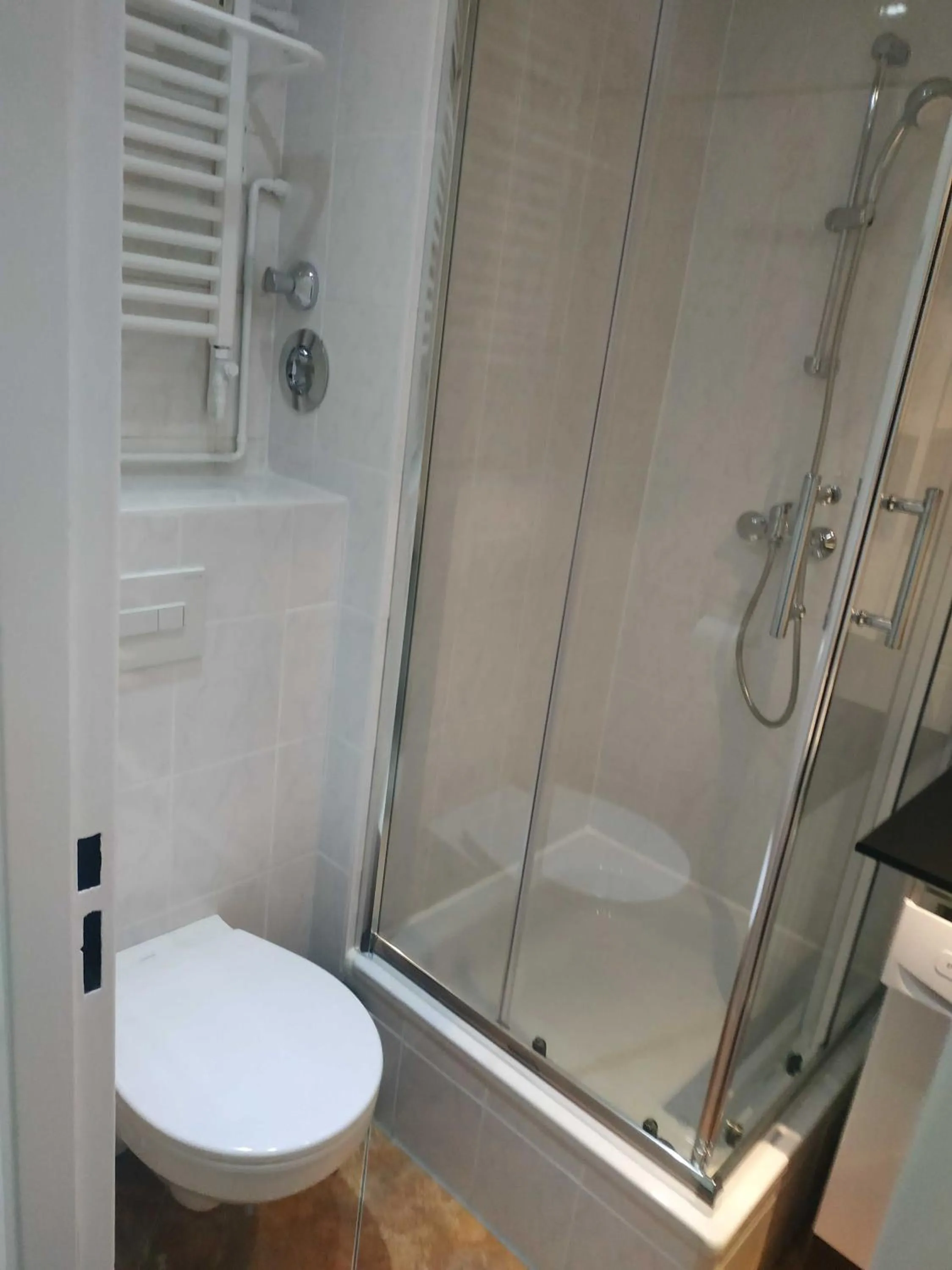 Shower in Apartment Fancy