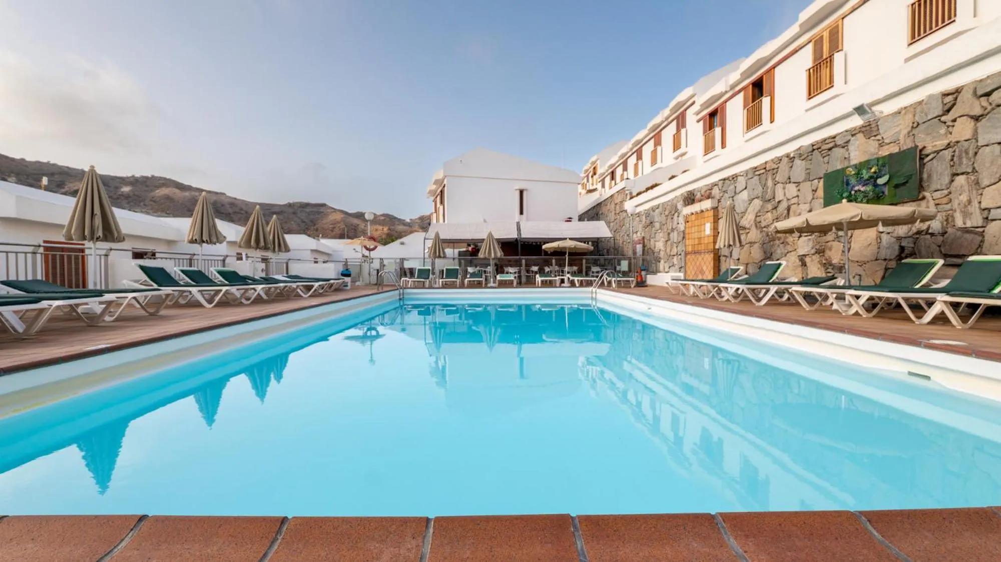 Apartamentos Montecarlo