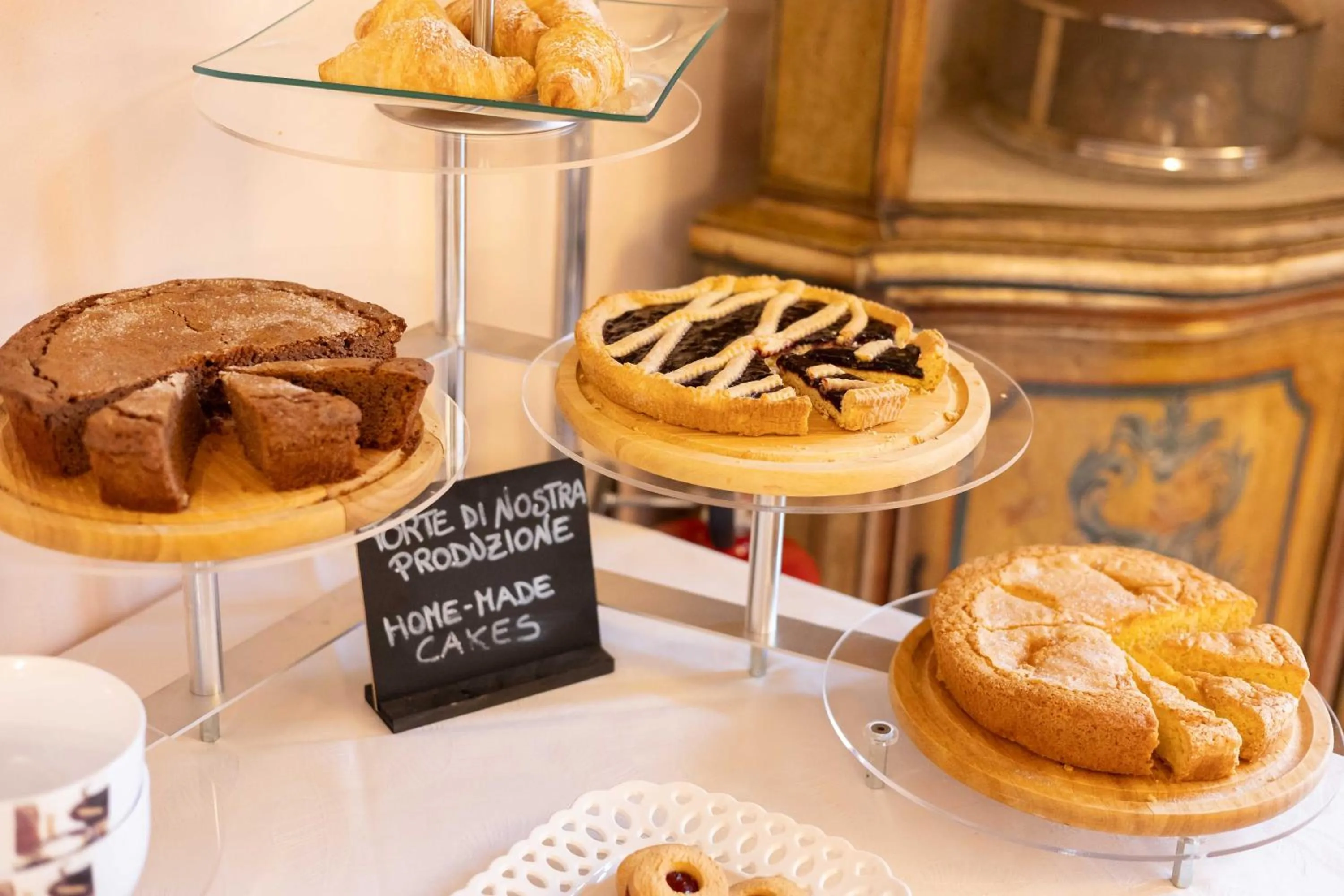 Food and drinks in Hotel La Fertè