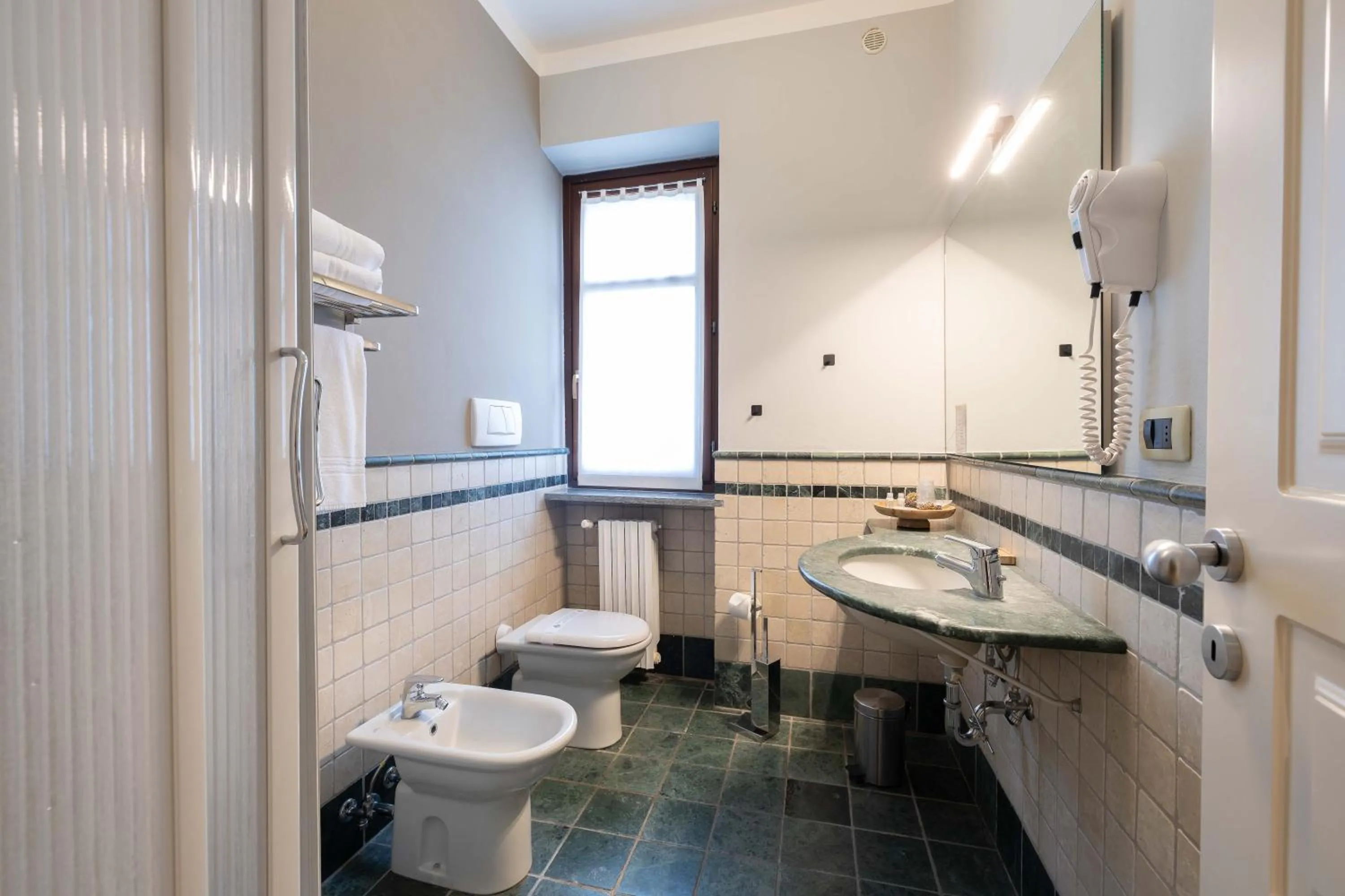 Shower in Hotel La Fertè