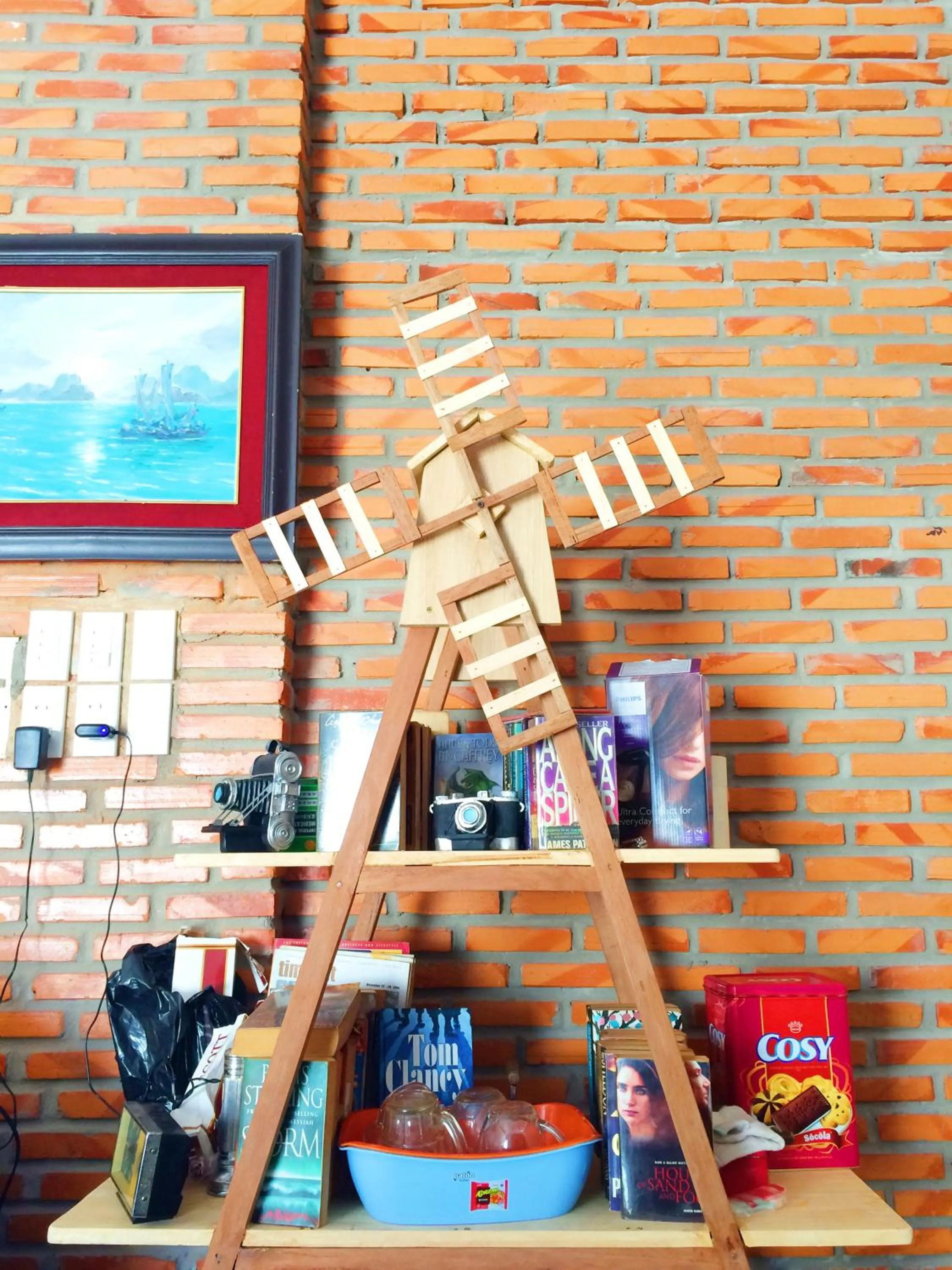 Library in Bot Bien Homestay