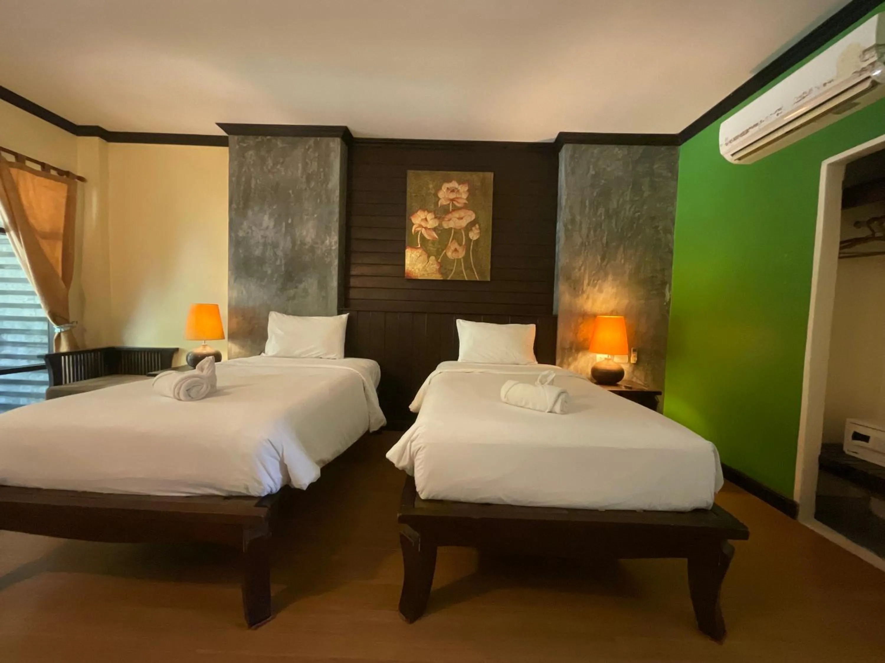 Bed in Seashell Resort Koh Tao-SHA Plus