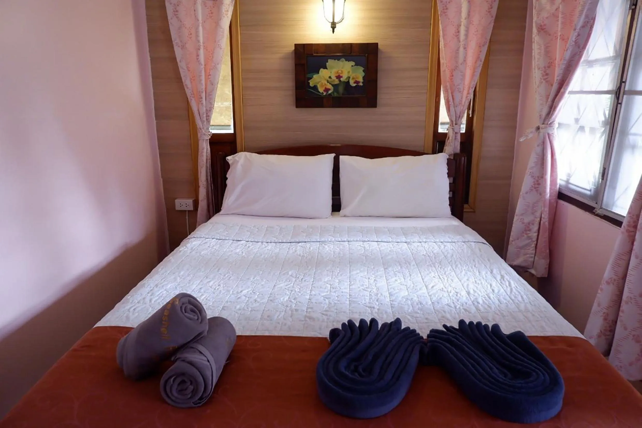 Bed in Seashell Resort Koh Tao-SHA Plus