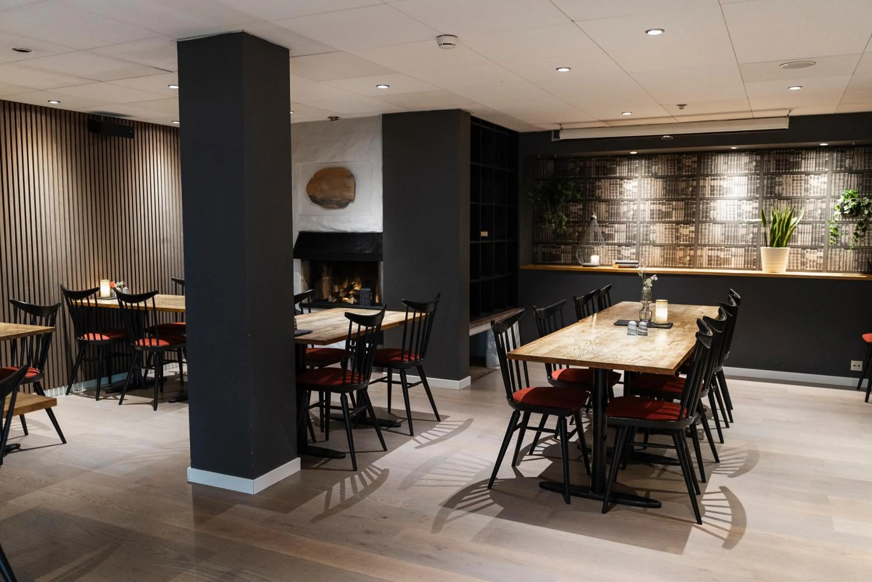 Restaurant/places to eat in Quality Hotel Prisma