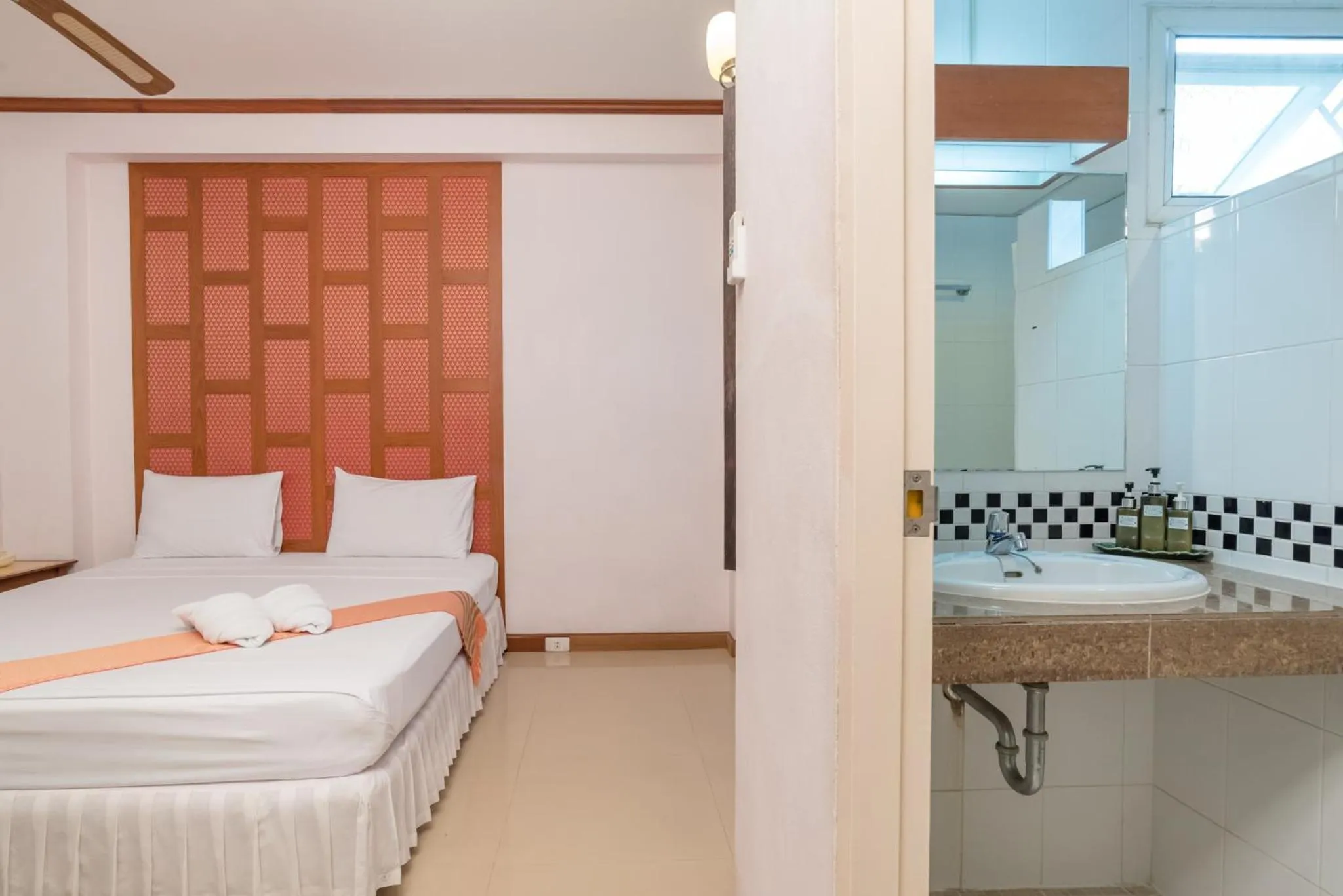 Bed in New Siam III Guest House