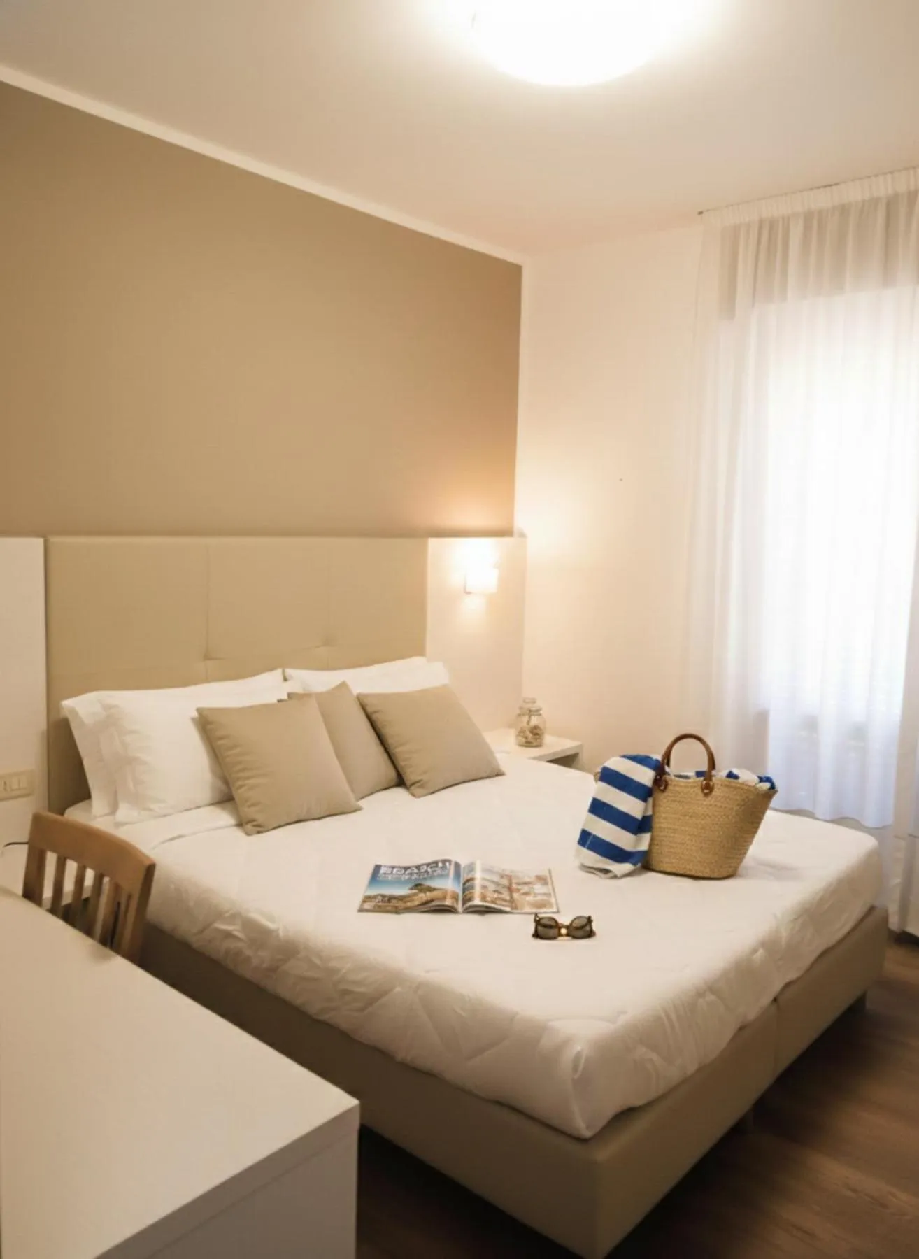 Bedroom, Bed in Hotel Columbia & Ninfea