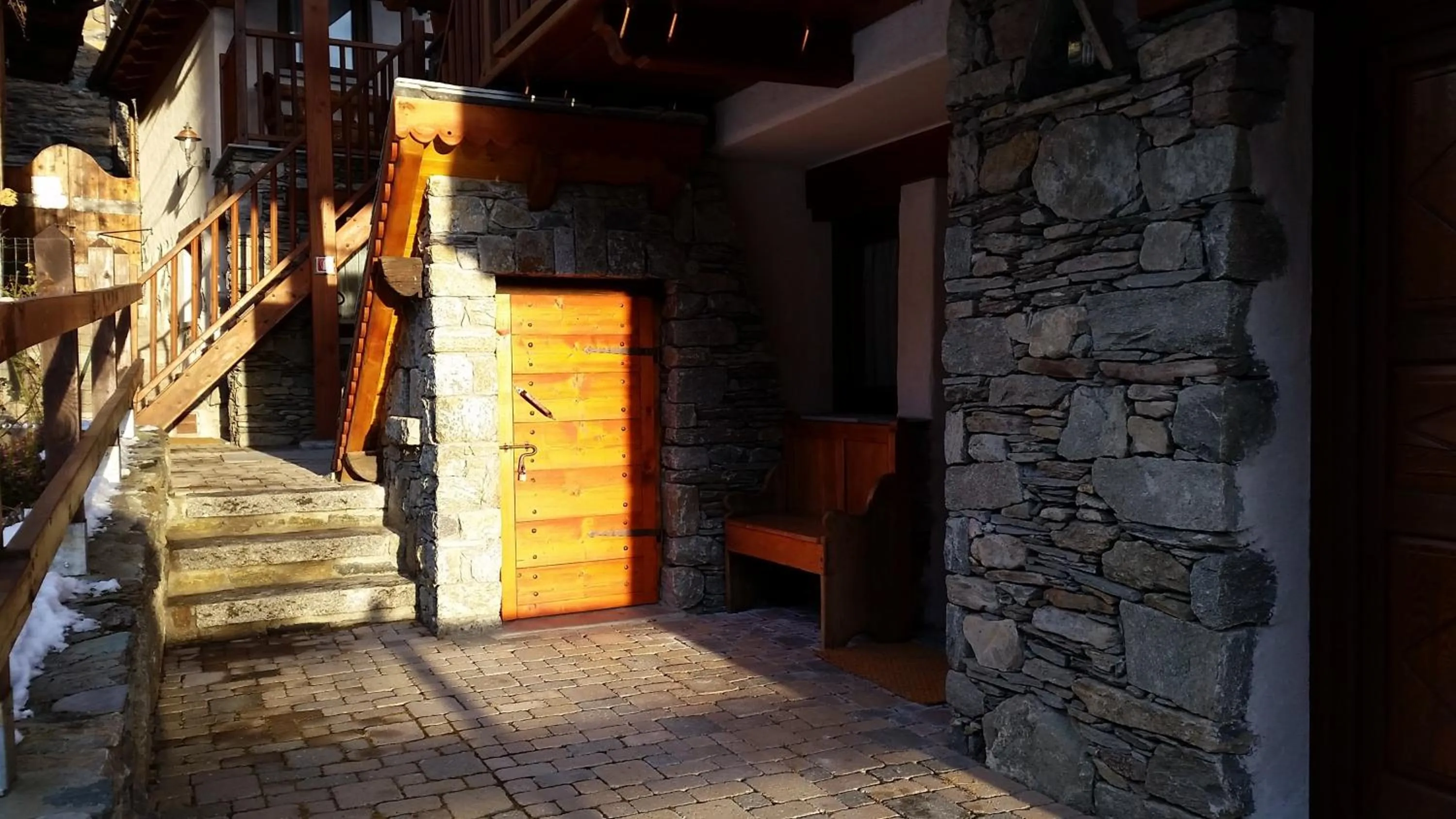Facade/entrance in Eco Chalet Maison Dominique