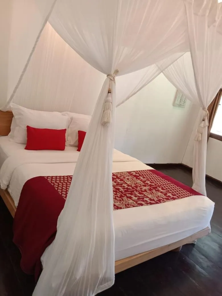 Bed in Rua Beach Resort Sumba
