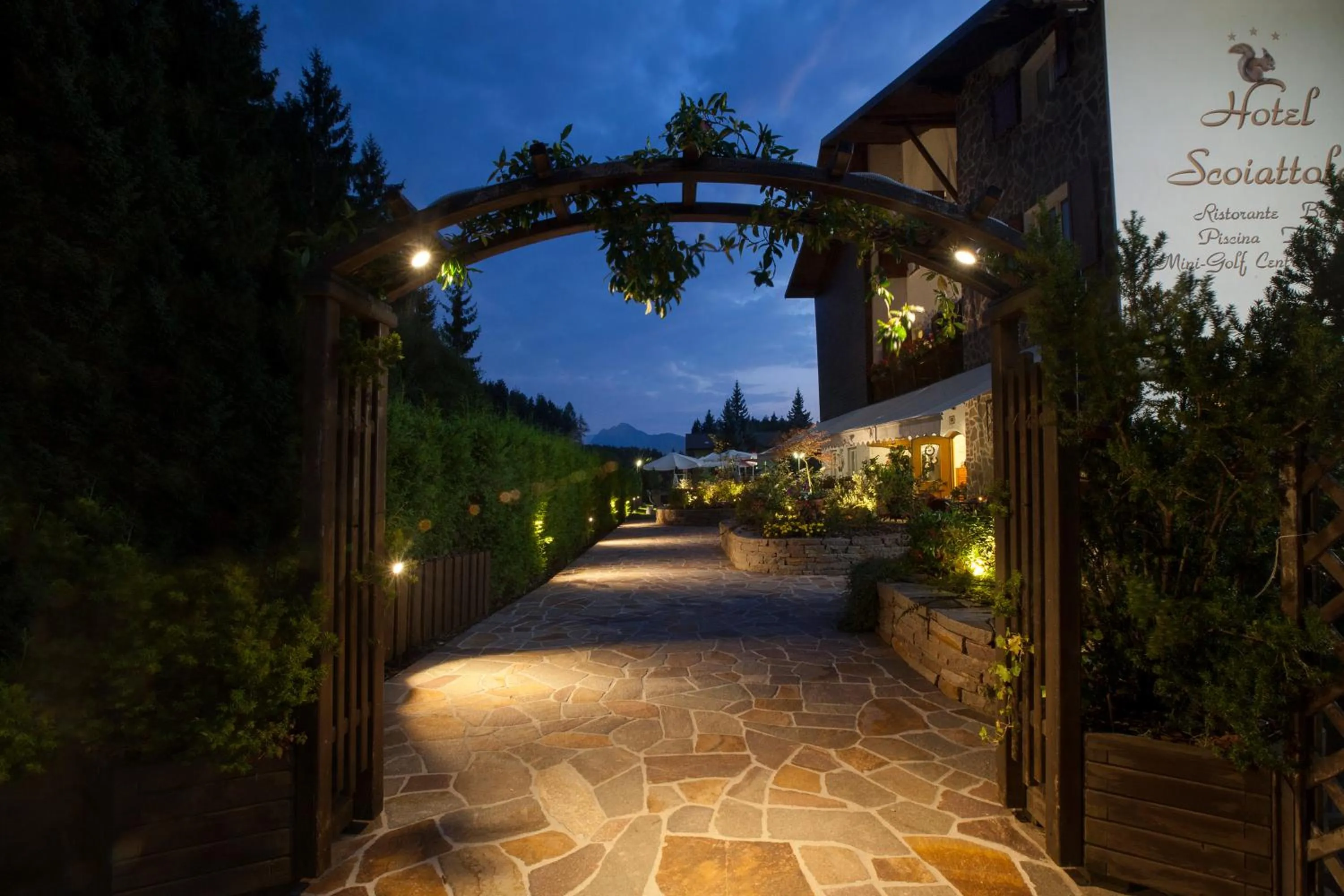 Facade/entrance in Hotel Scoiattolo