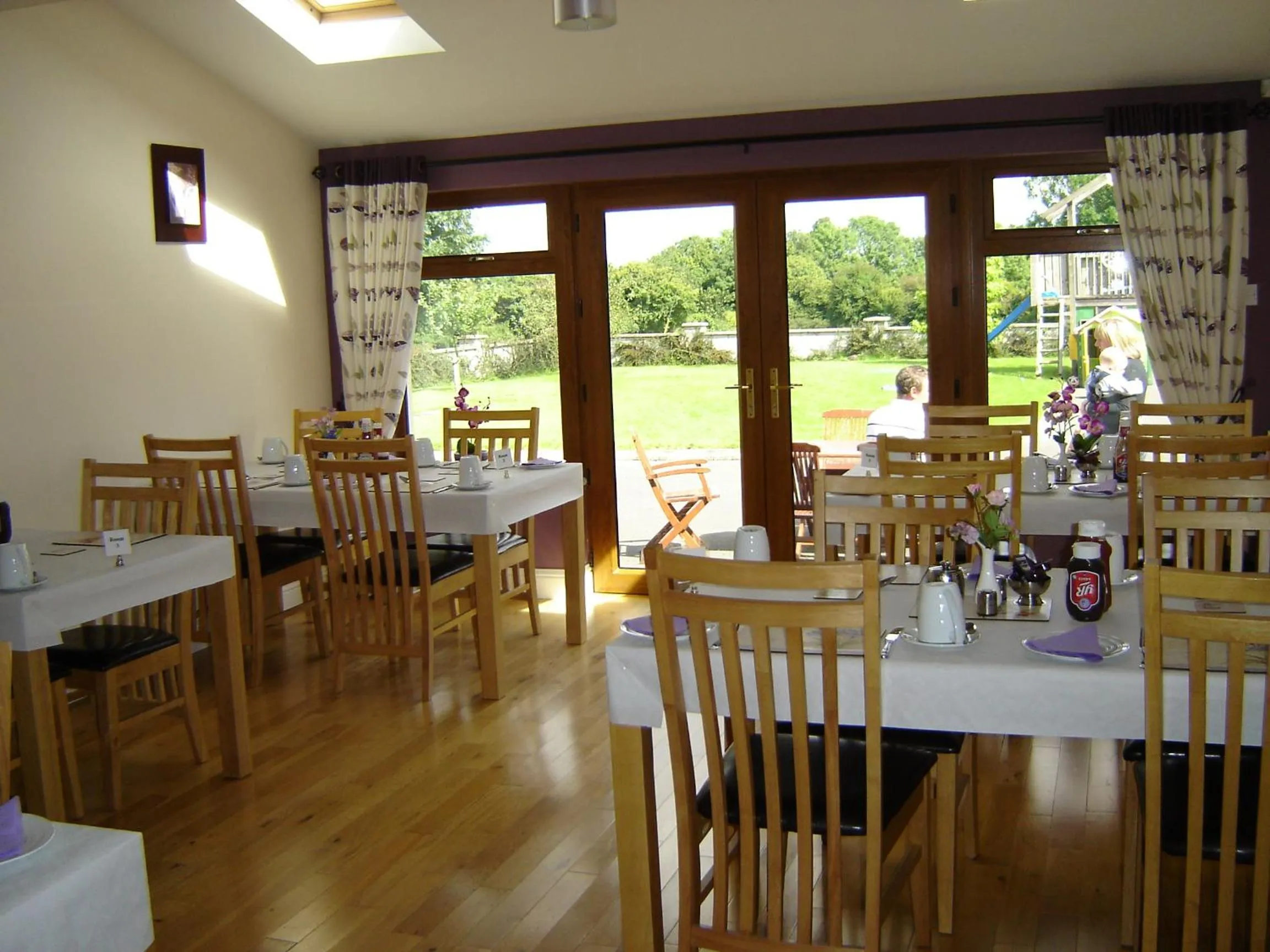 Dining area in Alverna House B&B