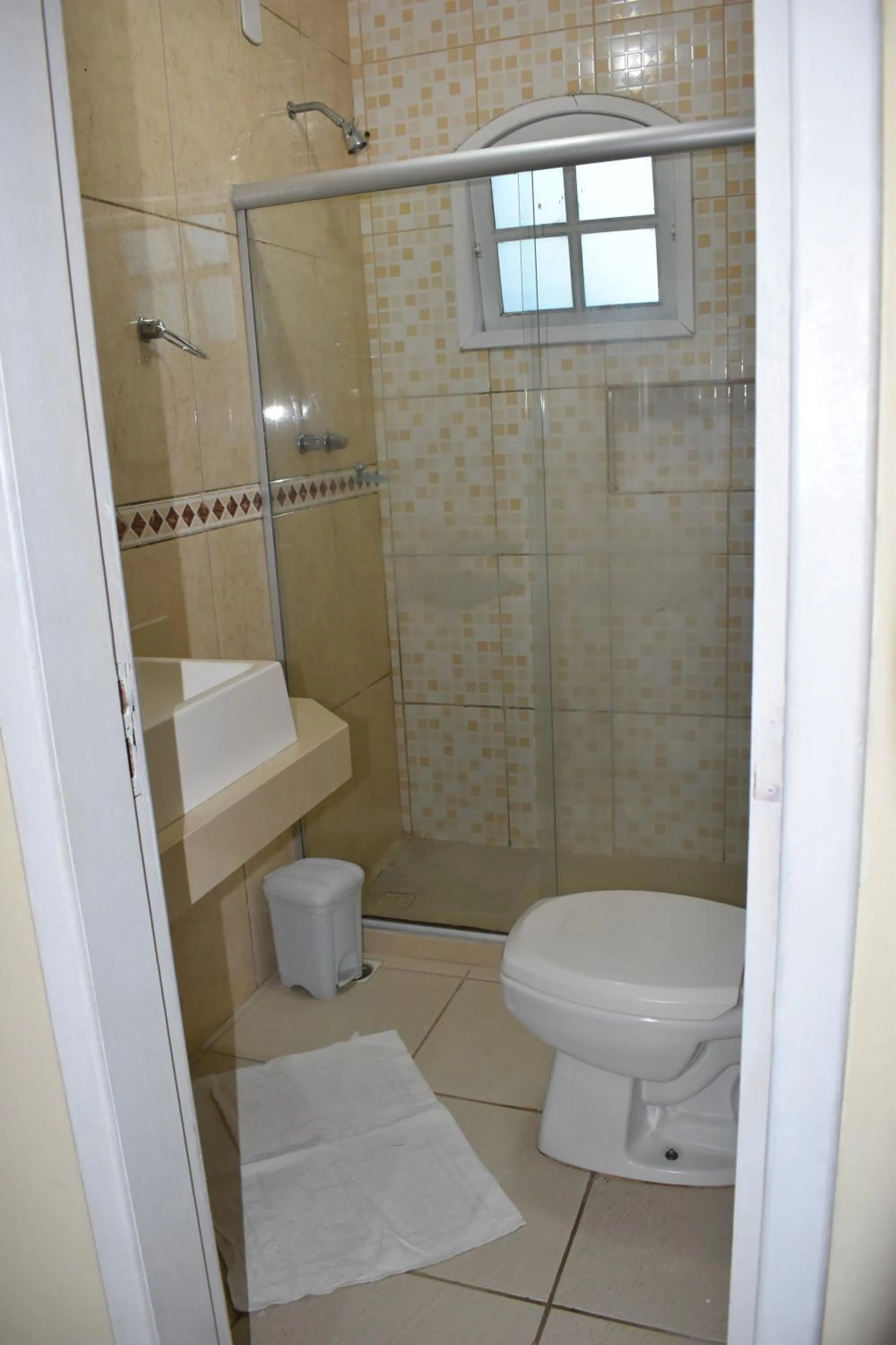 Bathroom in OYO Pousada Recanto Shangrilá, Cabo Frio