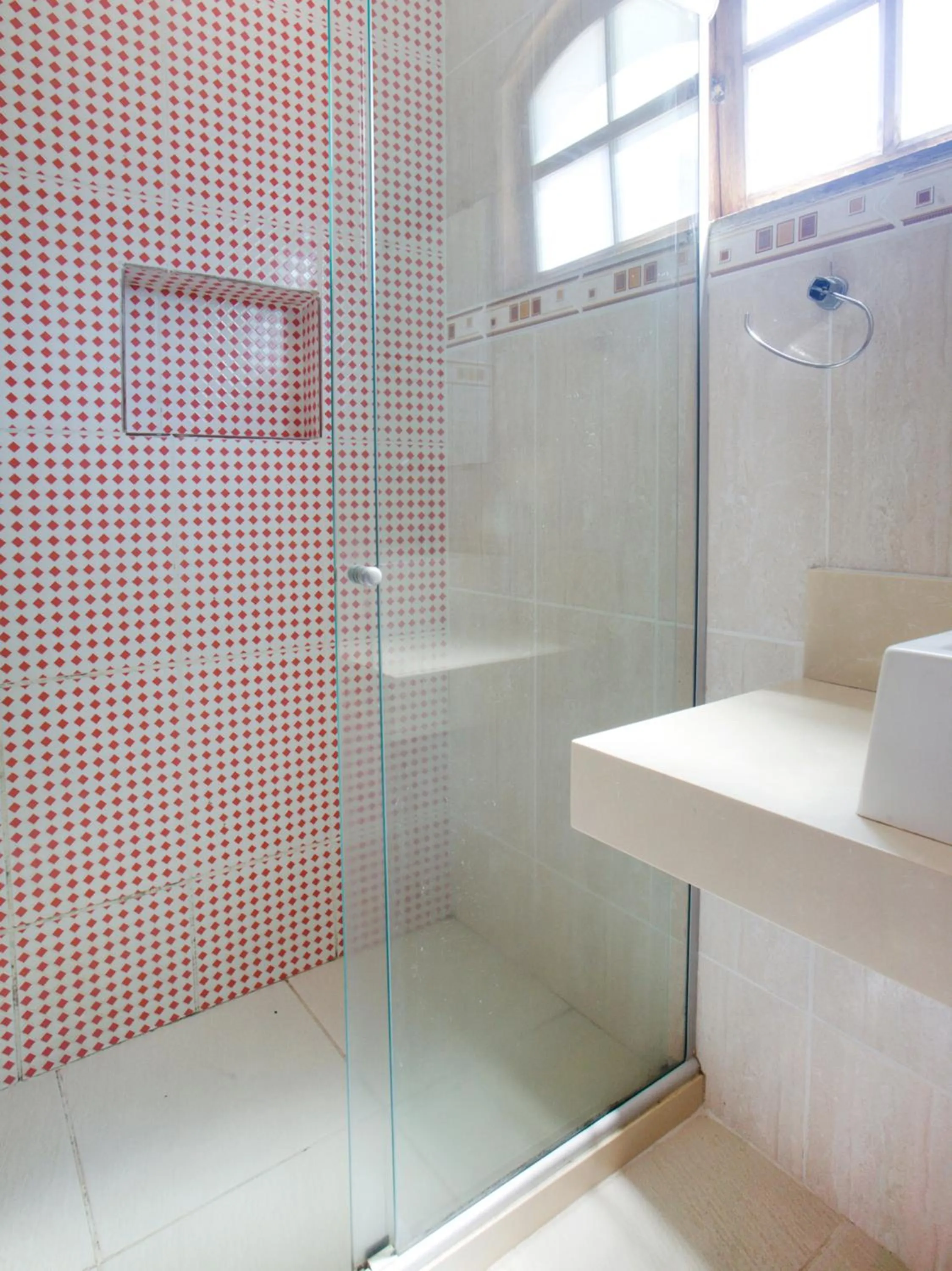 Bathroom in OYO Pousada Recanto Shangrilá, Cabo Frio