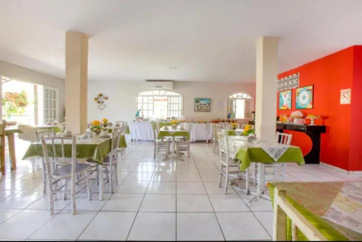 Restaurant/places to eat in OYO Pousada Recanto Shangrilá, Cabo Frio