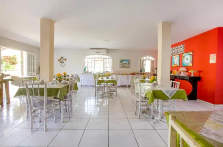 Restaurant/places to eat in OYO Pousada Recanto Shangrilá, Cabo Frio