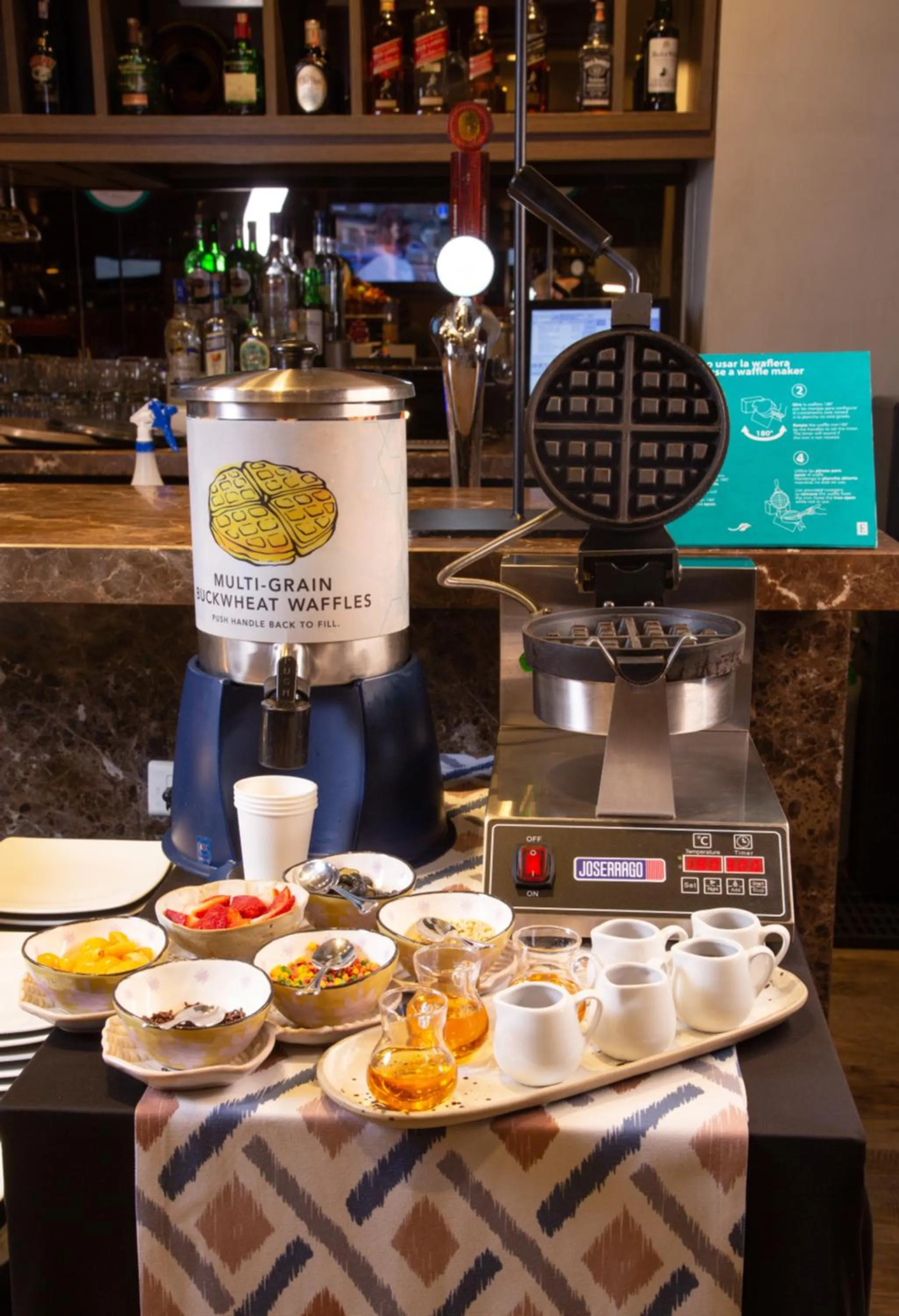 Buffet breakfast in Embassy Suites by Hilton Bogotá - Rosales