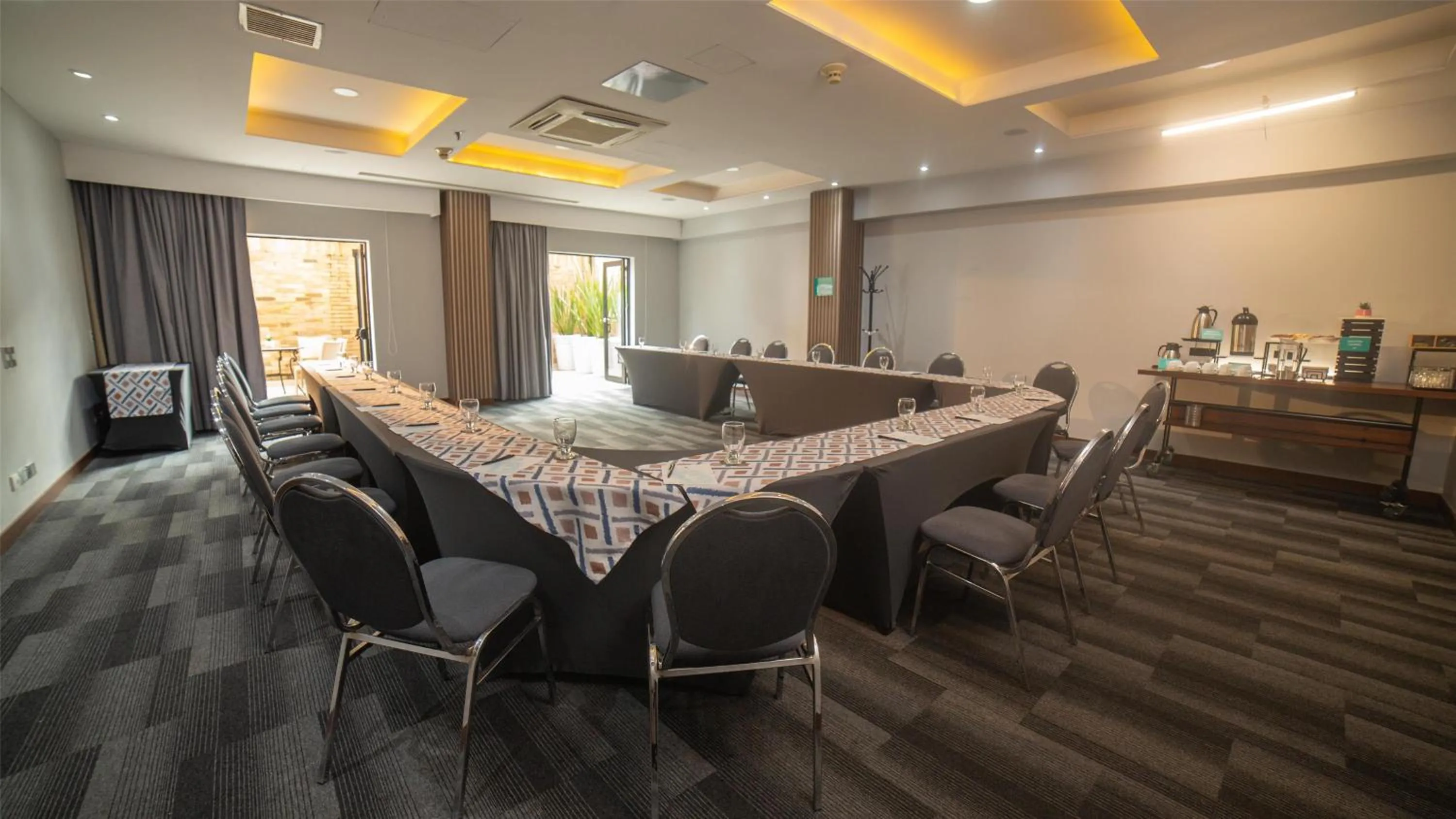Meeting/conference room in Embassy Suites by Hilton Bogotá - Rosales