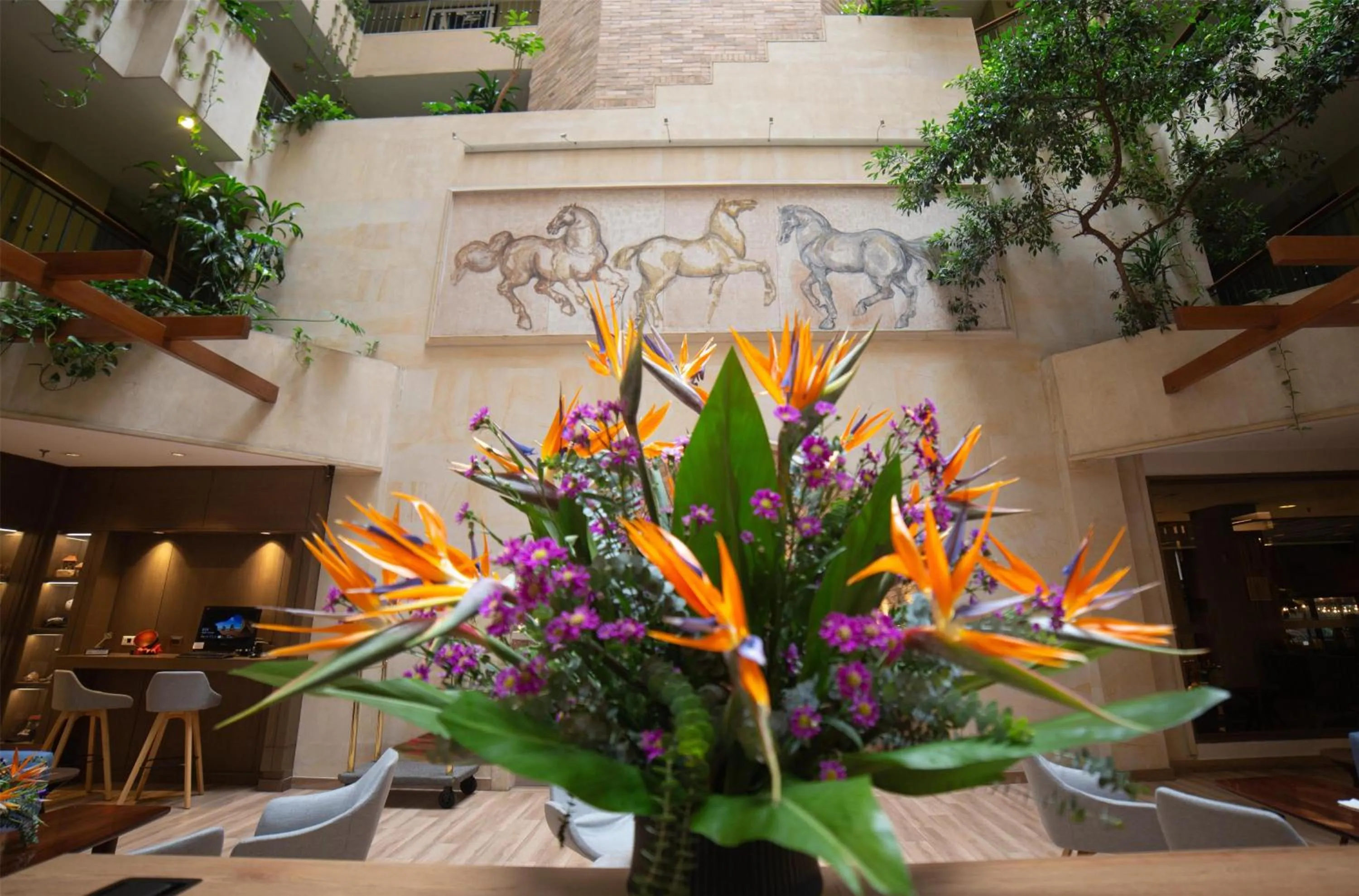 Lobby or reception in Embassy Suites by Hilton Bogotá - Rosales