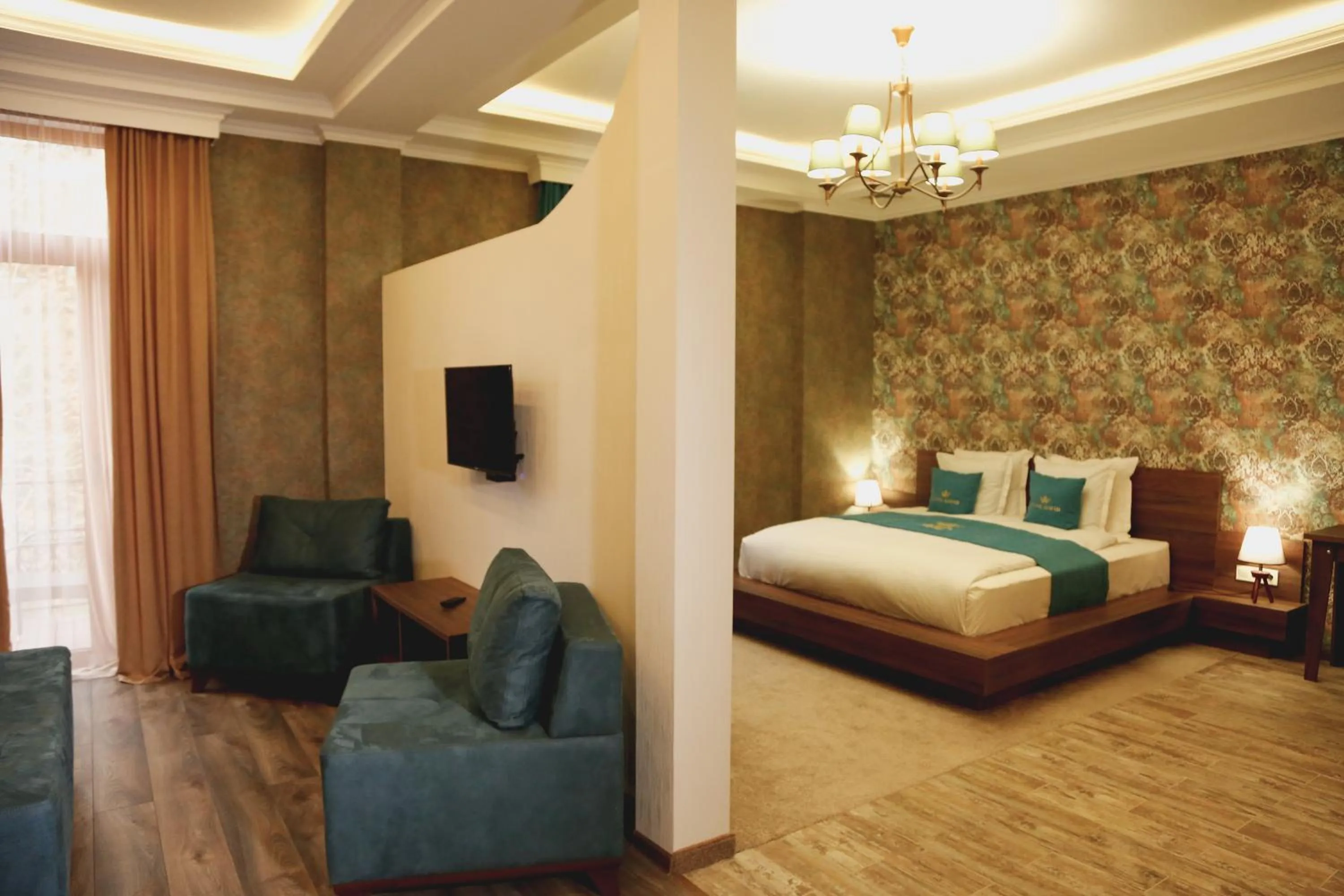 TV and multimedia, Bed in Hotel King David The Builder