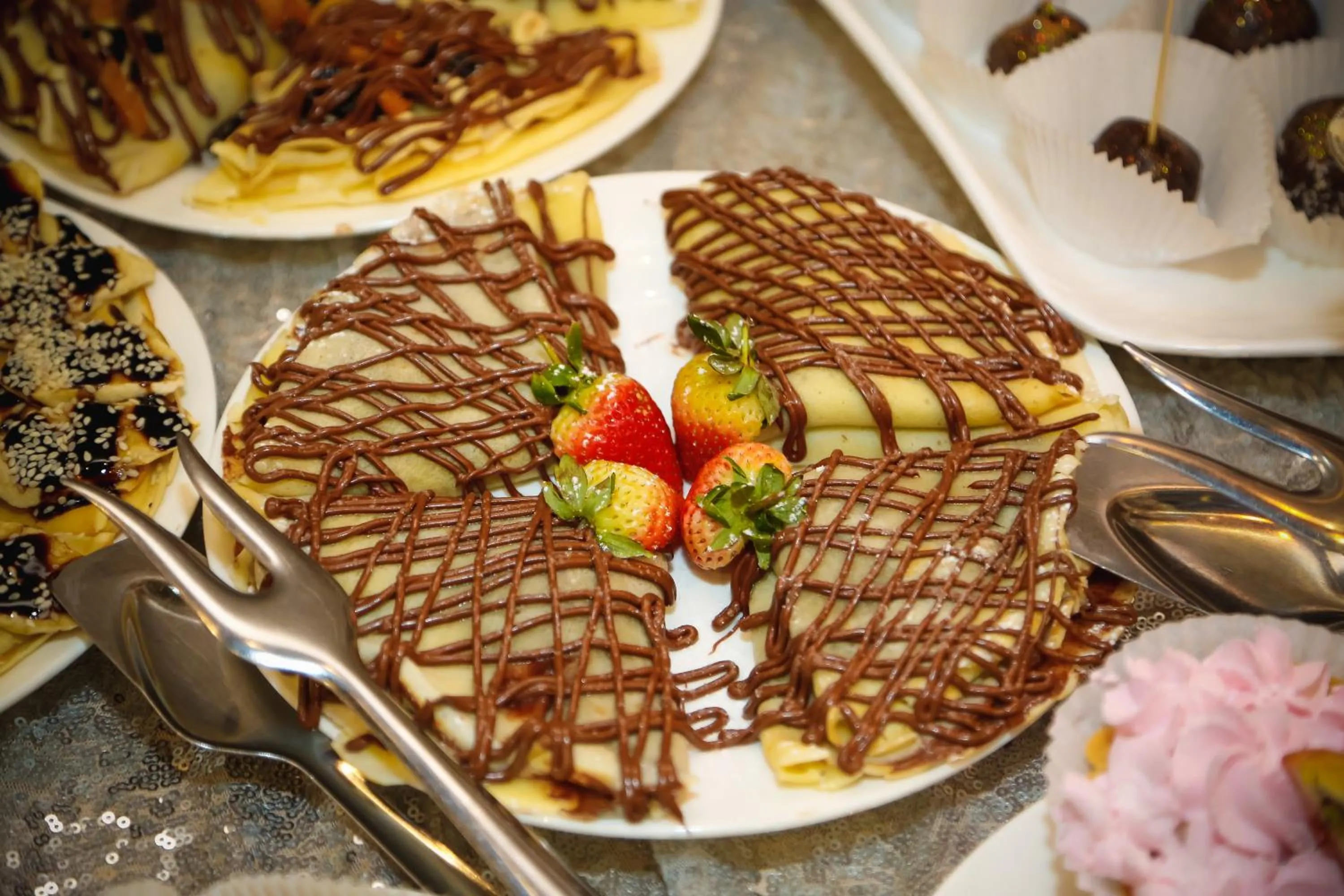 Food in Hotel King David The Builder