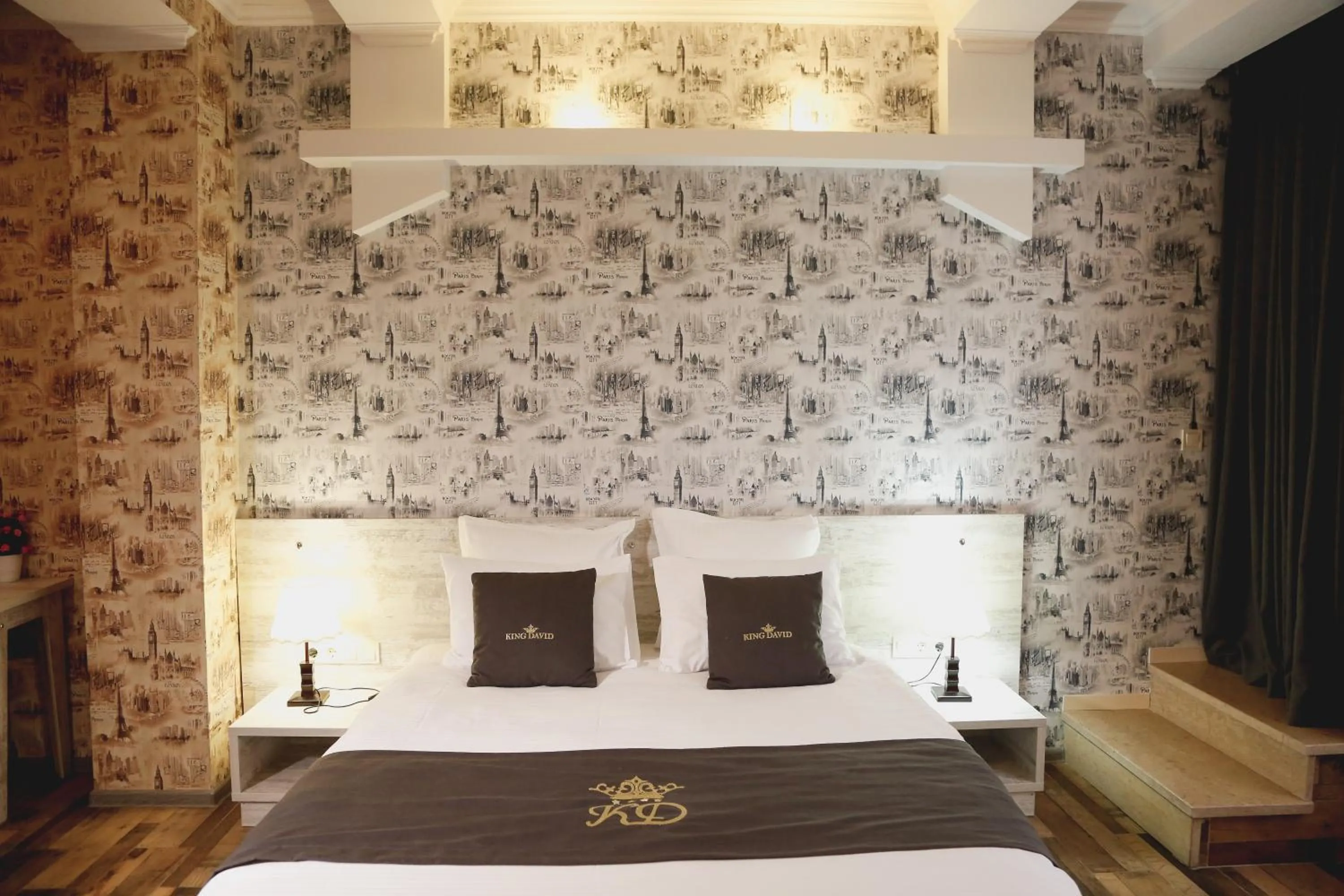 Bed in Hotel King David The Builder