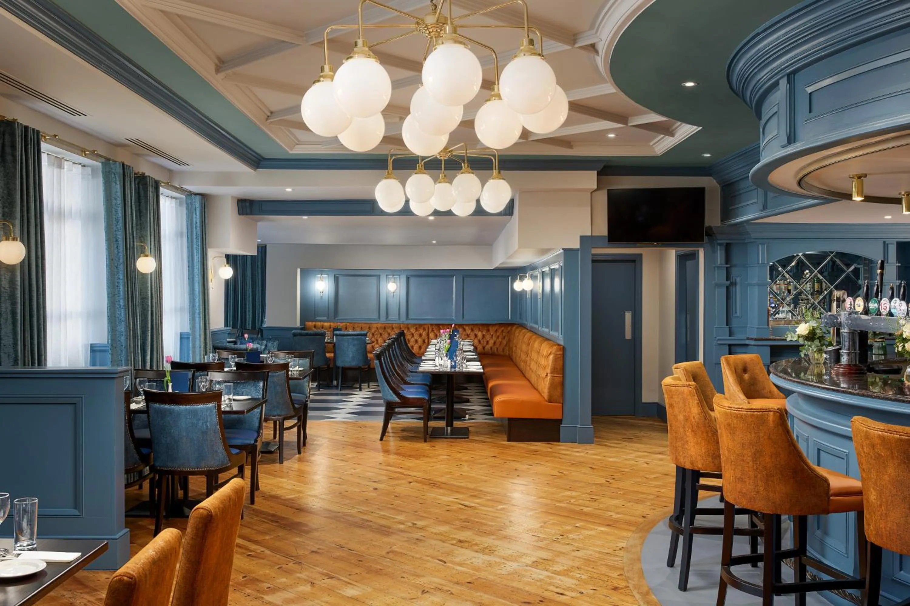 Restaurant/places to eat in Springfield Hotel