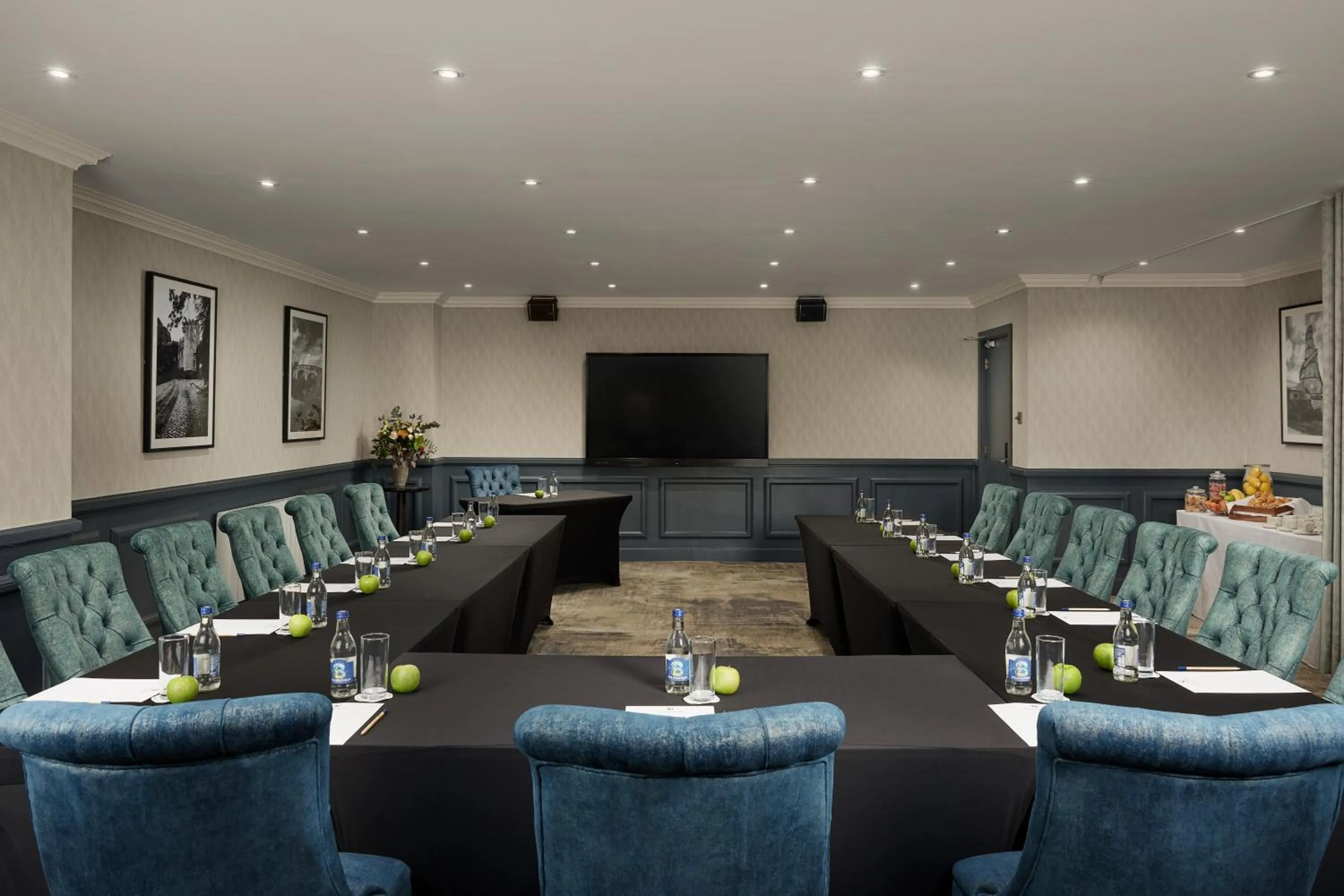 Meeting/conference room in Springfield Hotel