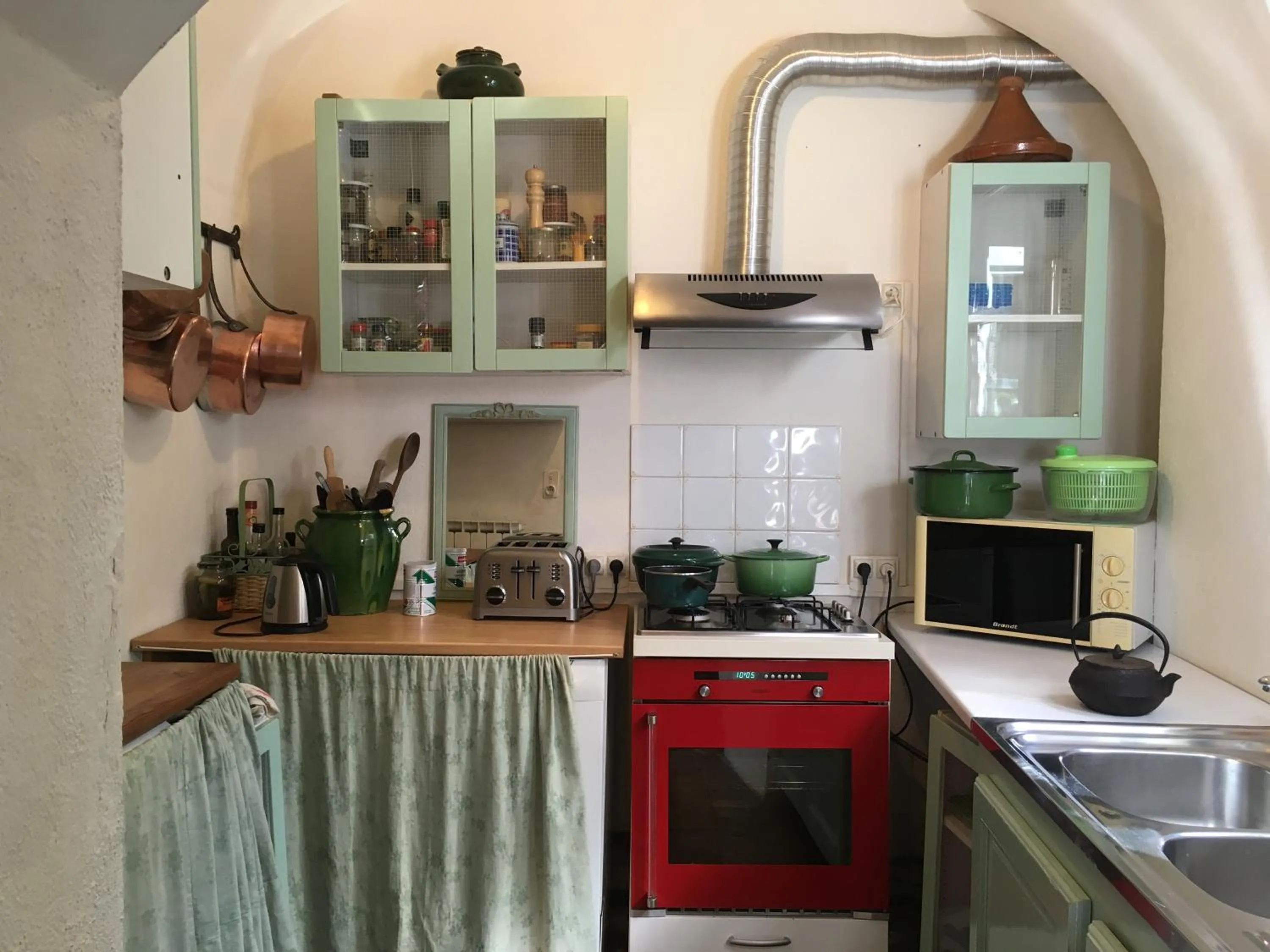Communal kitchen in Les Asphodèles Amélie