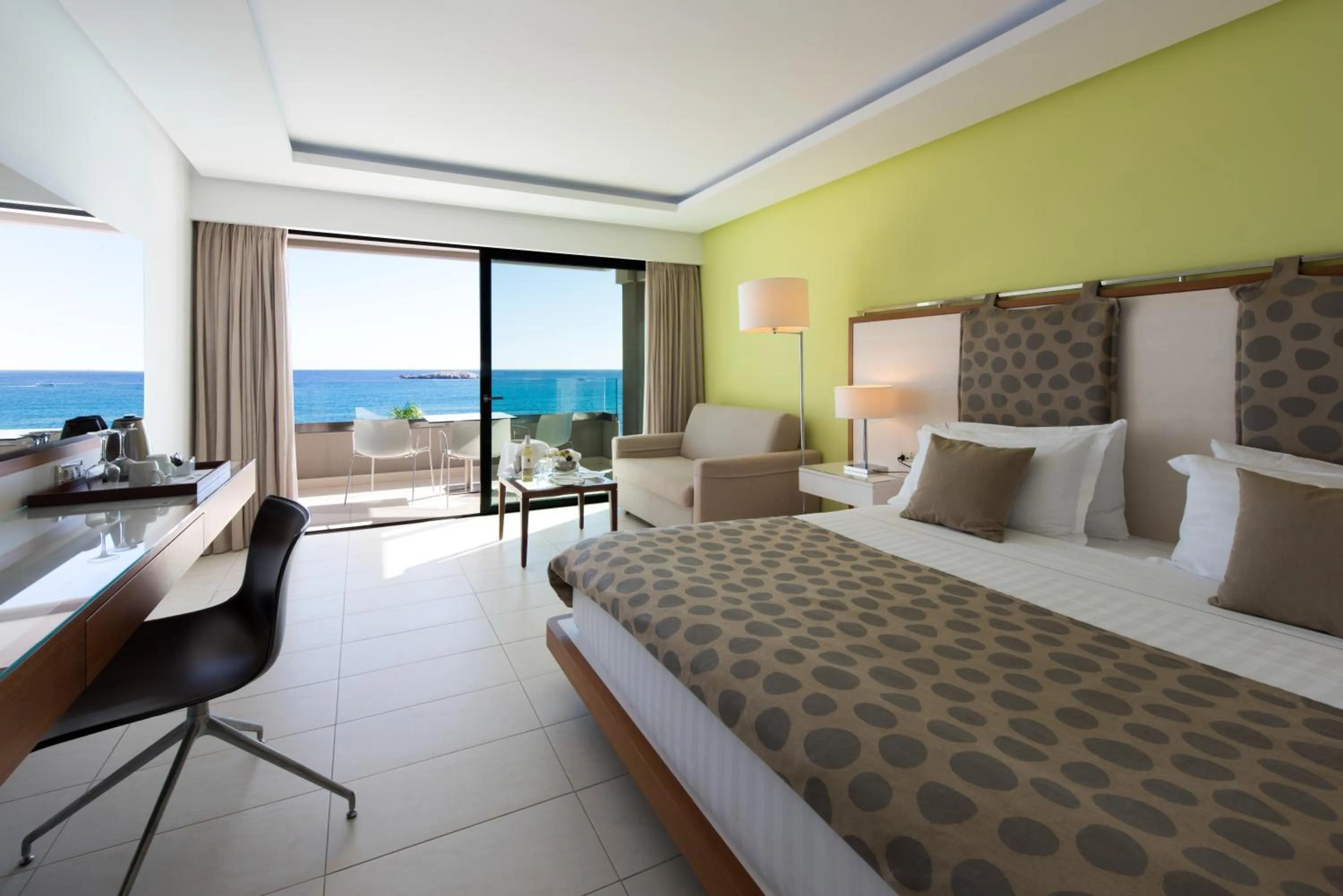 Bedroom, Bed in Alimounda Mare Hotel