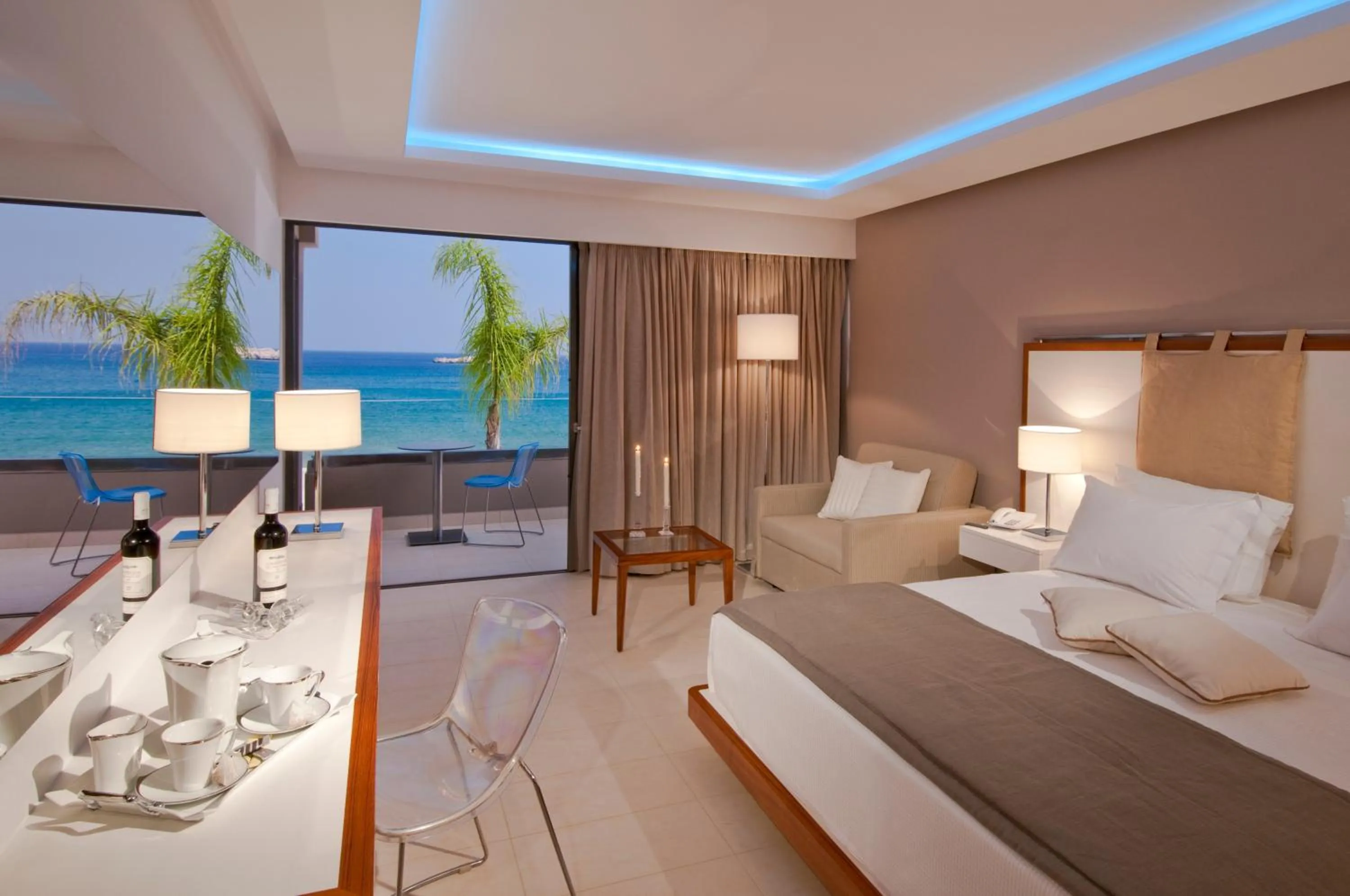 Sea view, Bed in Alimounda Mare Hotel