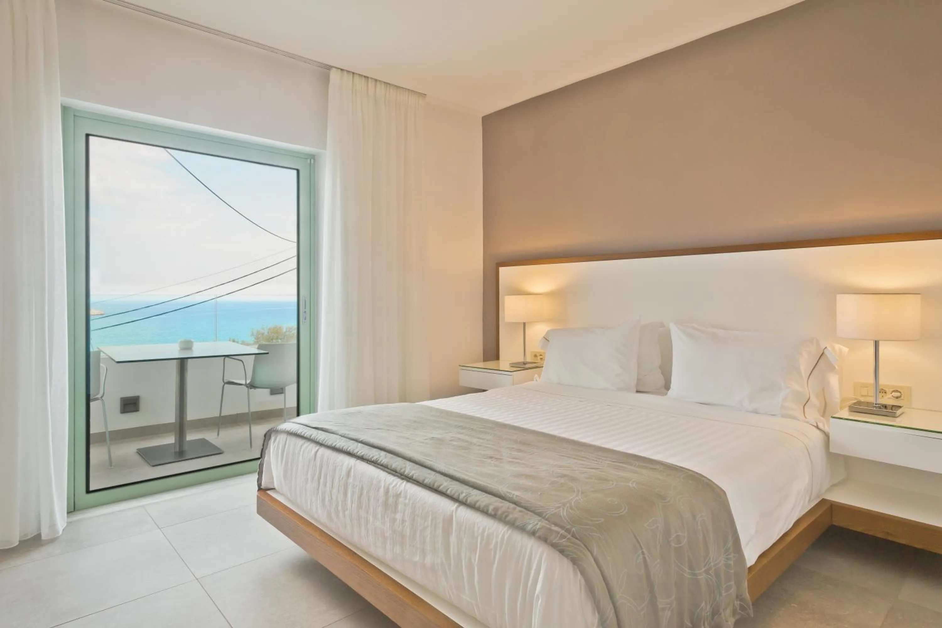 Bed in Alimounda Mare Hotel