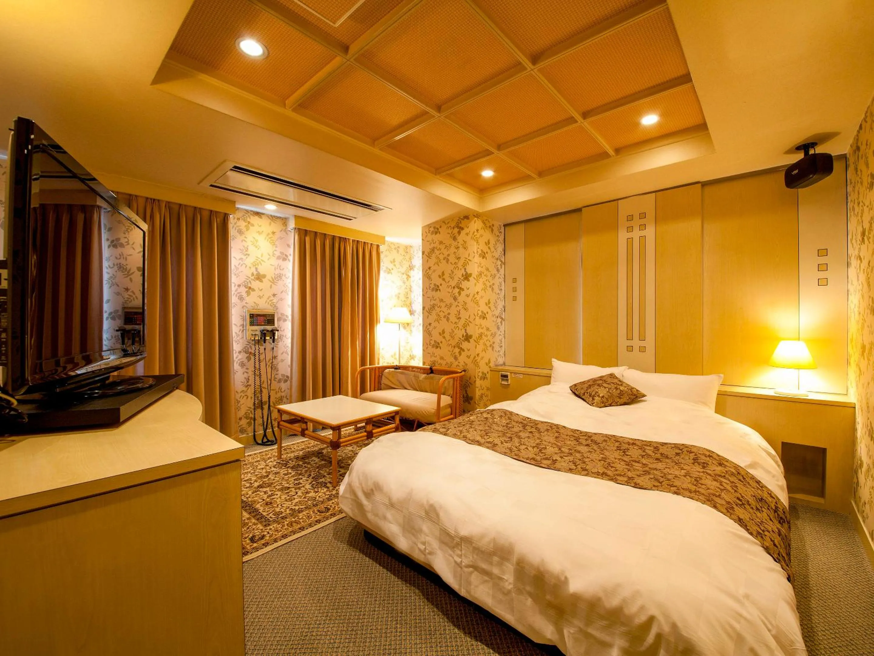 Bed in Saint martin (Adult Only)