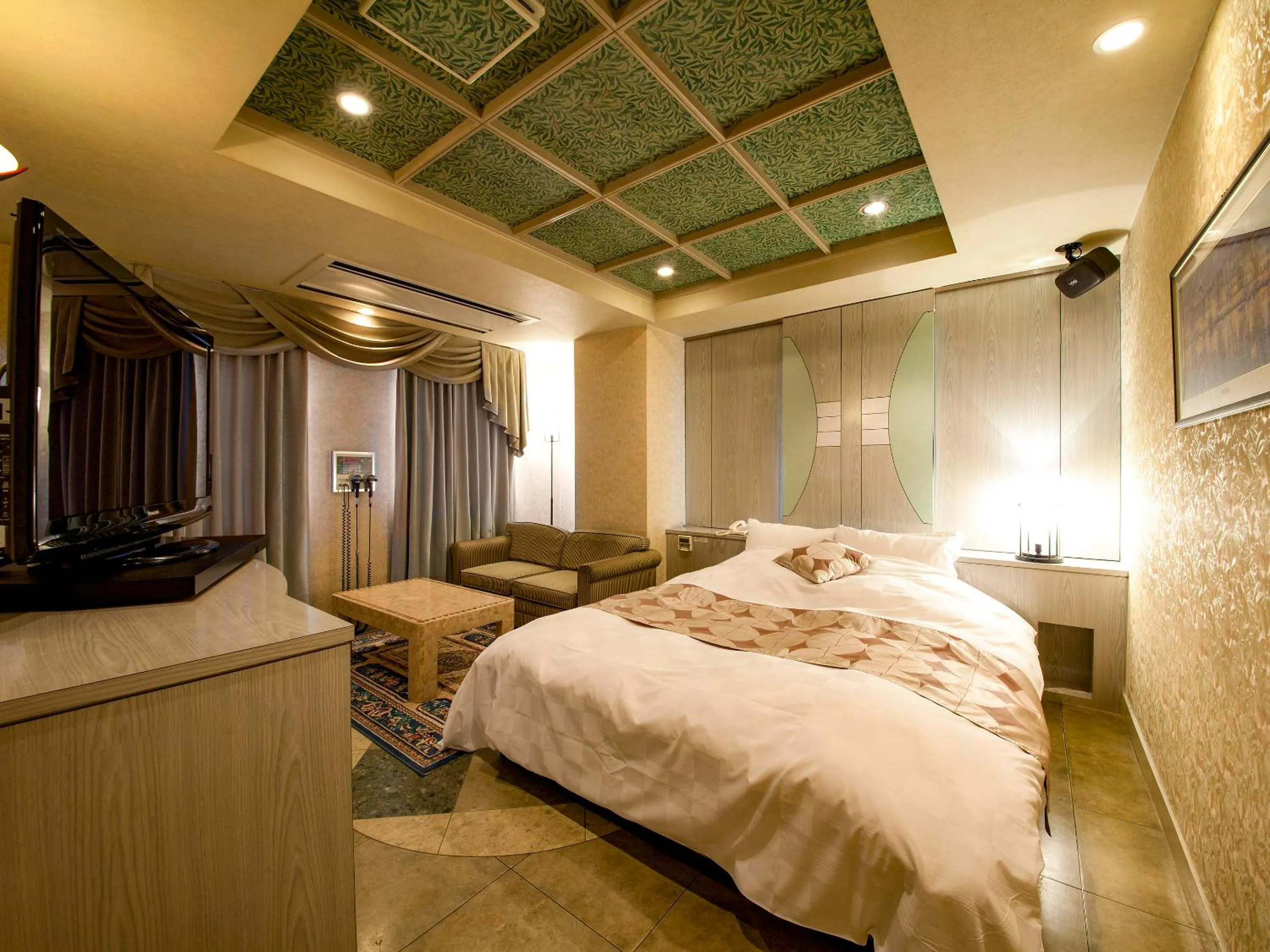 Bed in Saint martin (Adult Only)