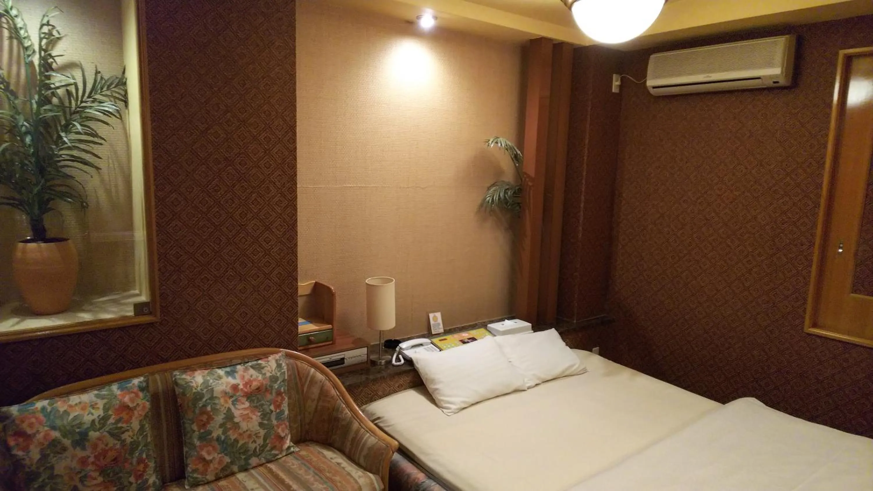 Photo of the whole room, Bed in Hotel Essor (Adult Only)