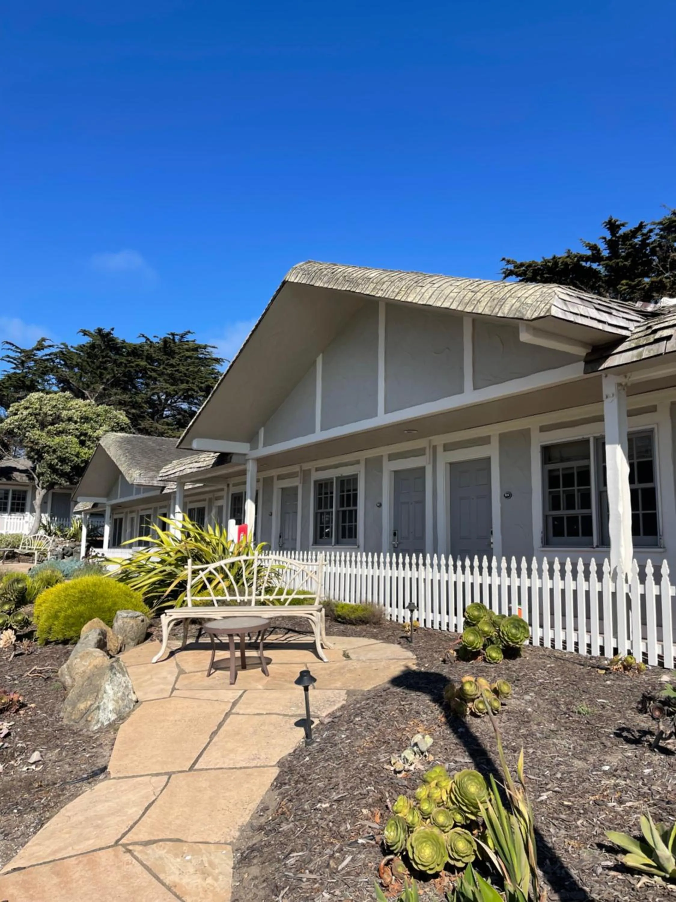 Property building in Fogcatcher Inn
