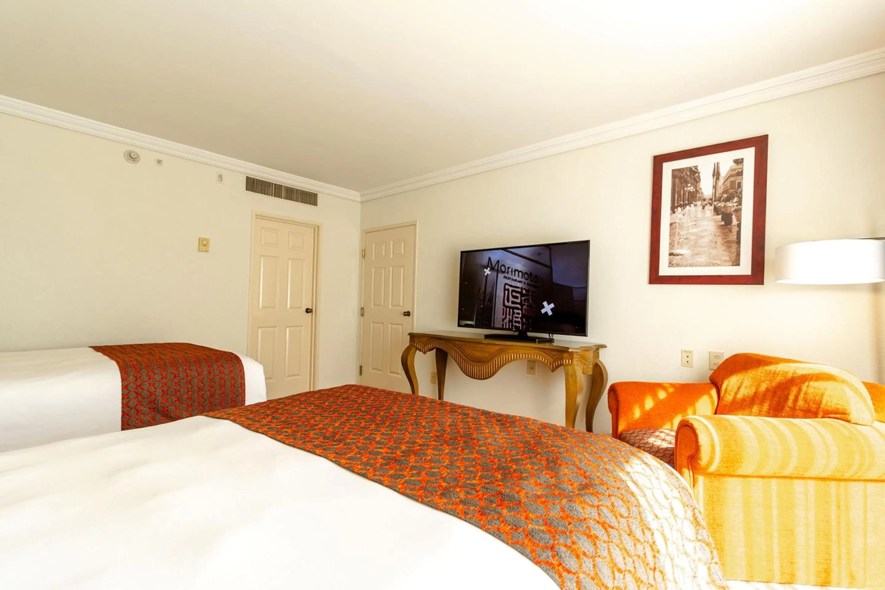 Photo of the whole room, Bed in Camino Real Puebla Angelopolis