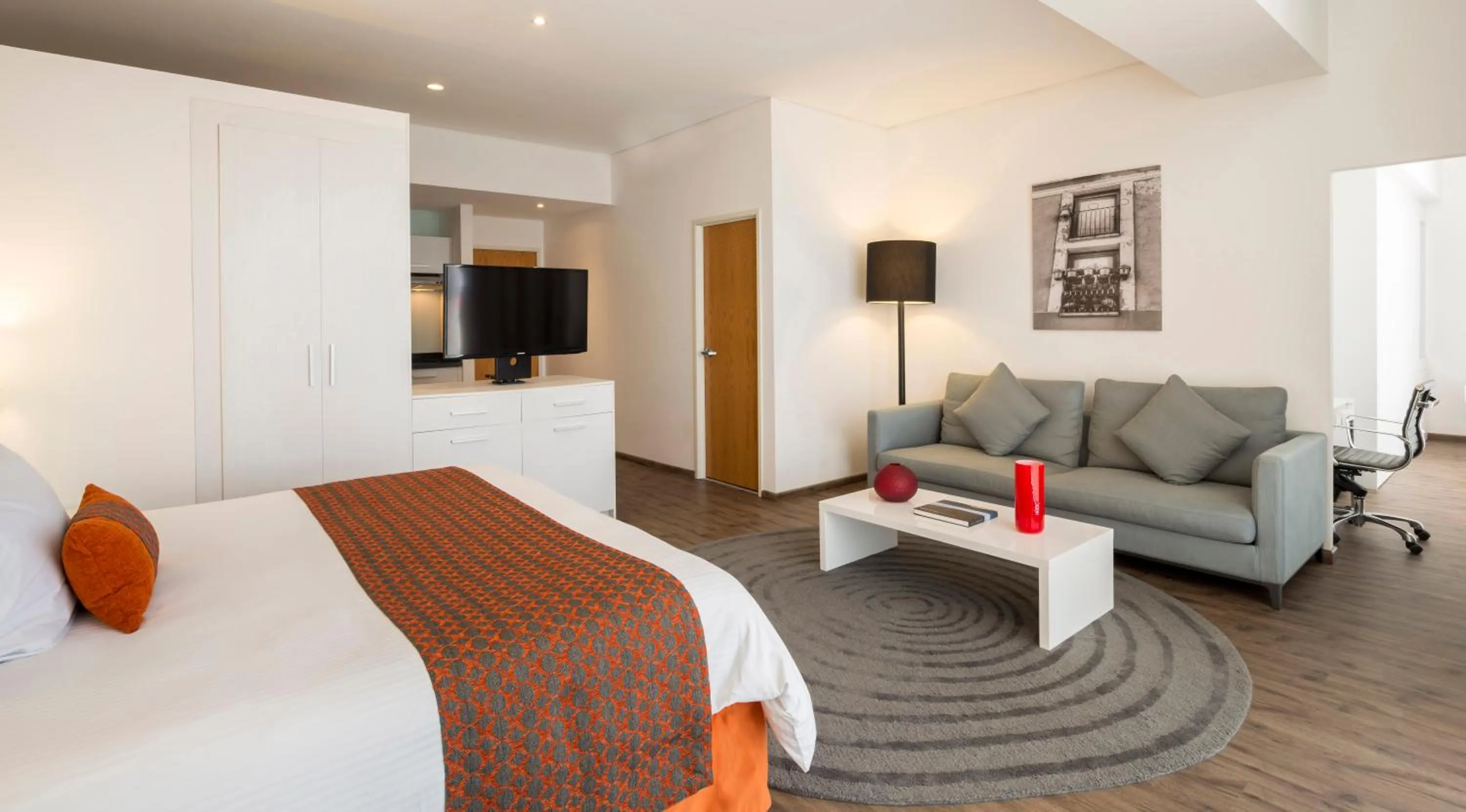 Photo of the whole room, Bed in Camino Real Puebla Angelopolis