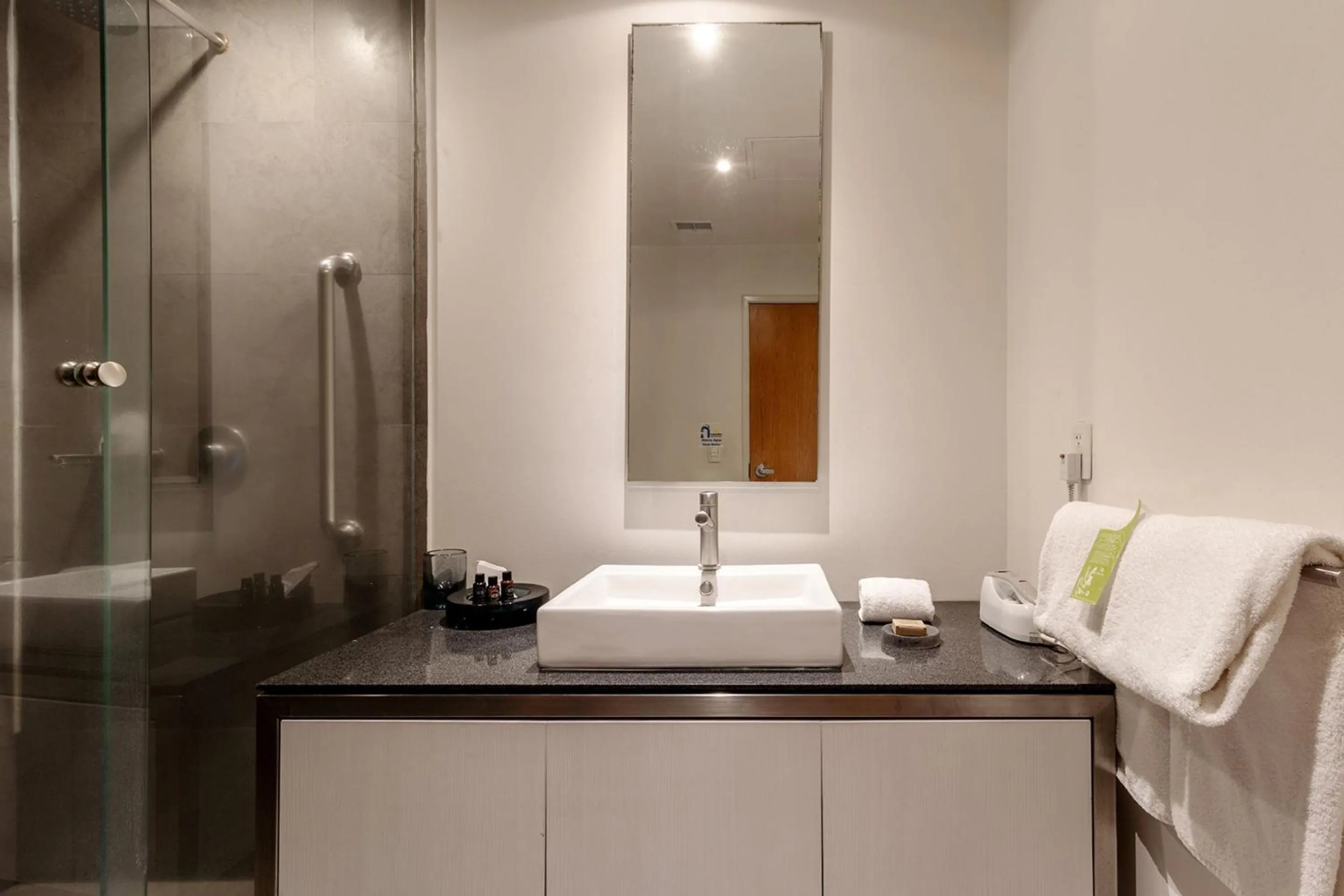 Bathroom in Camino Real Puebla Angelopolis