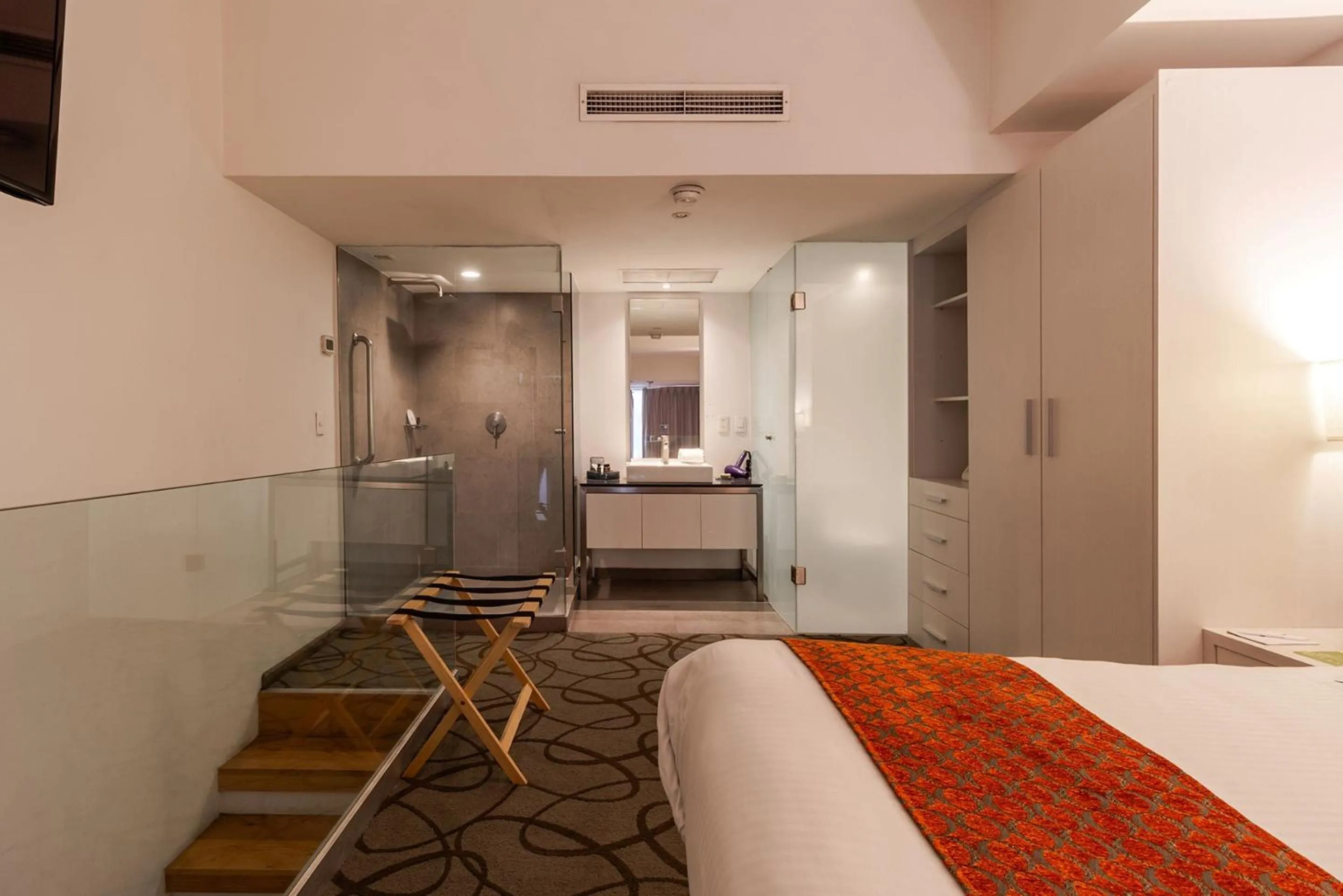 Photo of the whole room, Bed in Camino Real Puebla Angelopolis