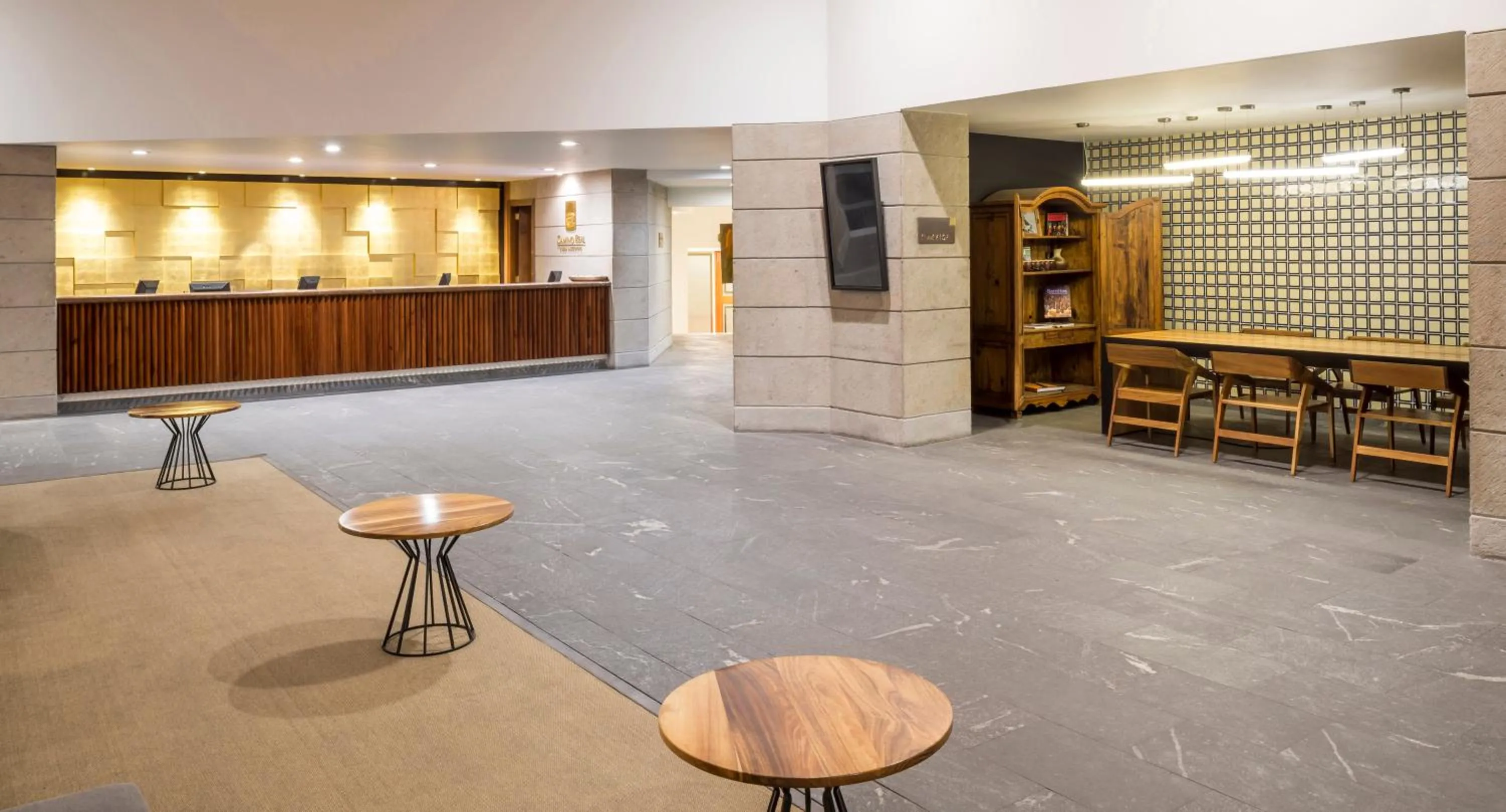 Lobby or reception in Camino Real Puebla Angelopolis