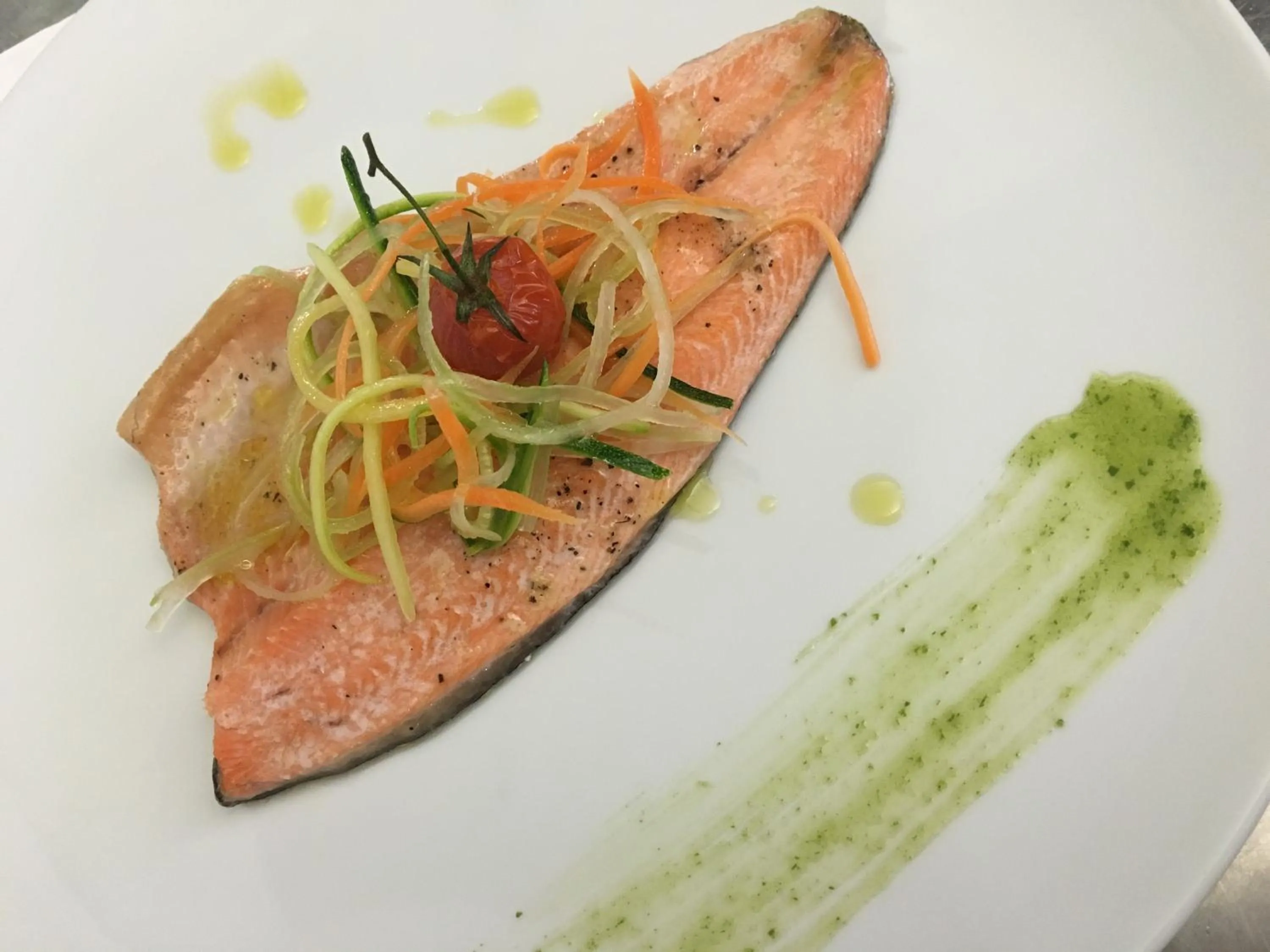 Lunch in Hotel Hollywood***S