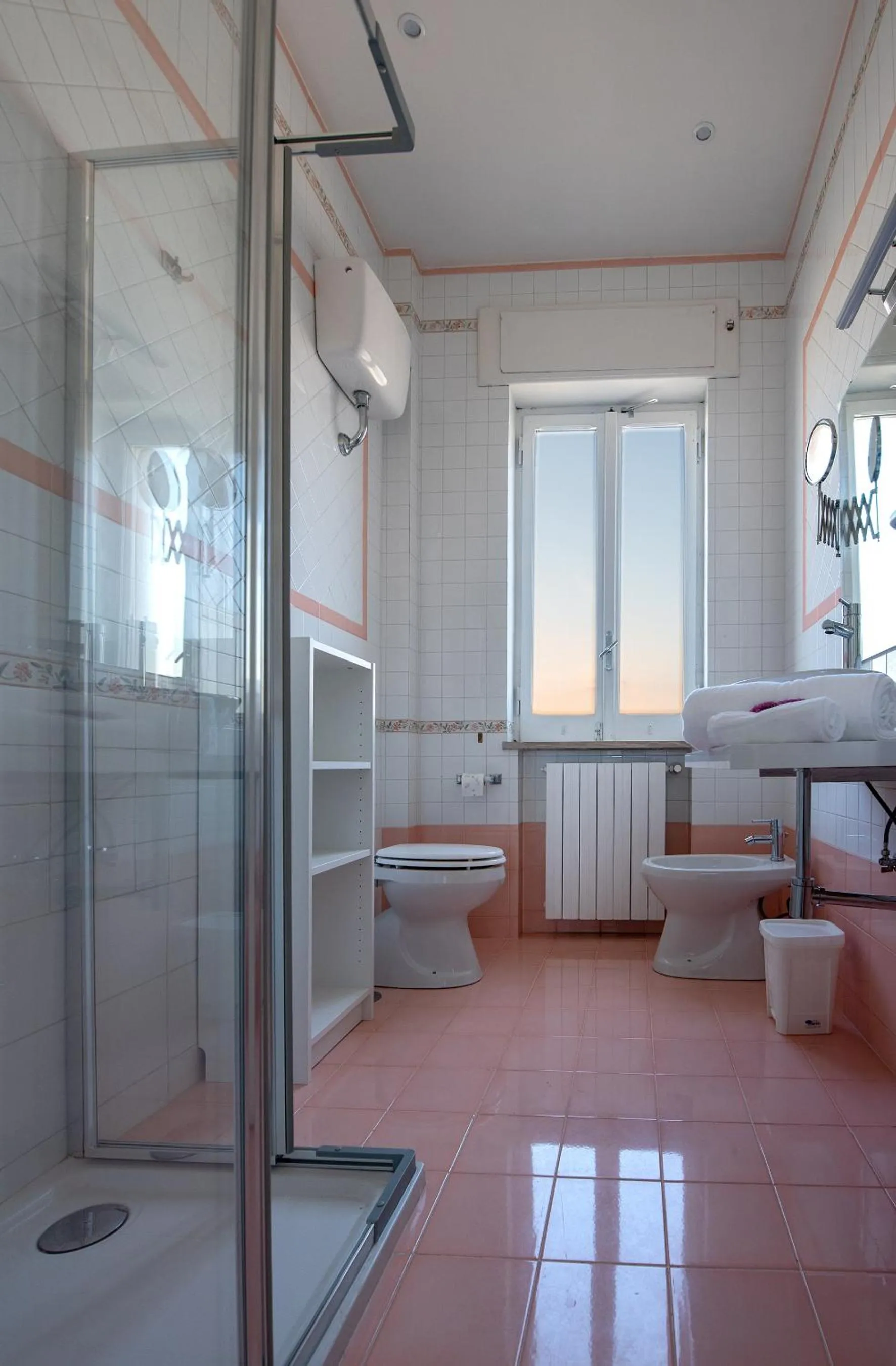 Shower in Sunset rooms