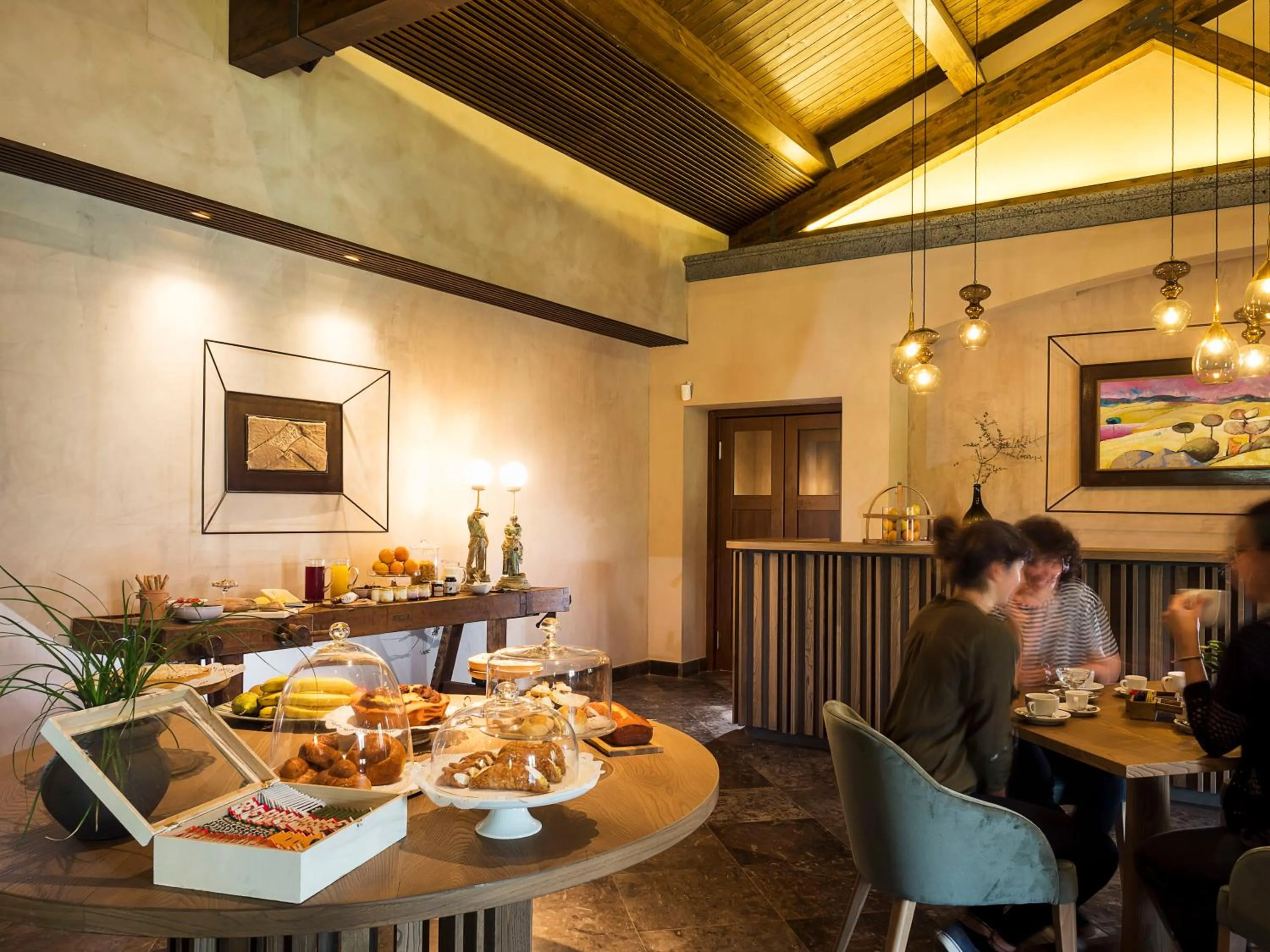 Restaurant/places to eat in Relais San Giuliano