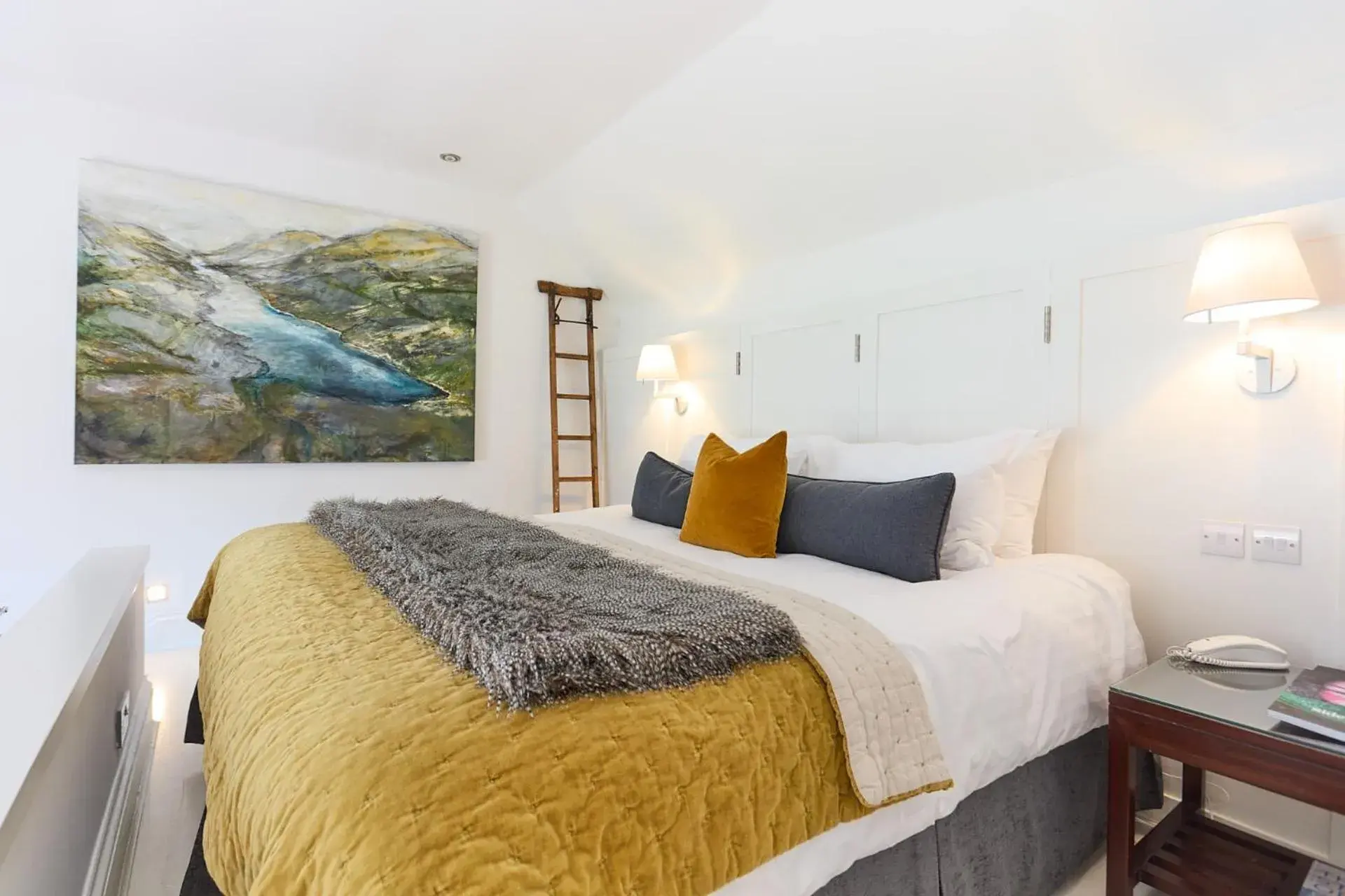 Large Double or Twin Room in Monachyle Mhor Hotel Large Double or Twin Room in Monachyle Mhor Hotel