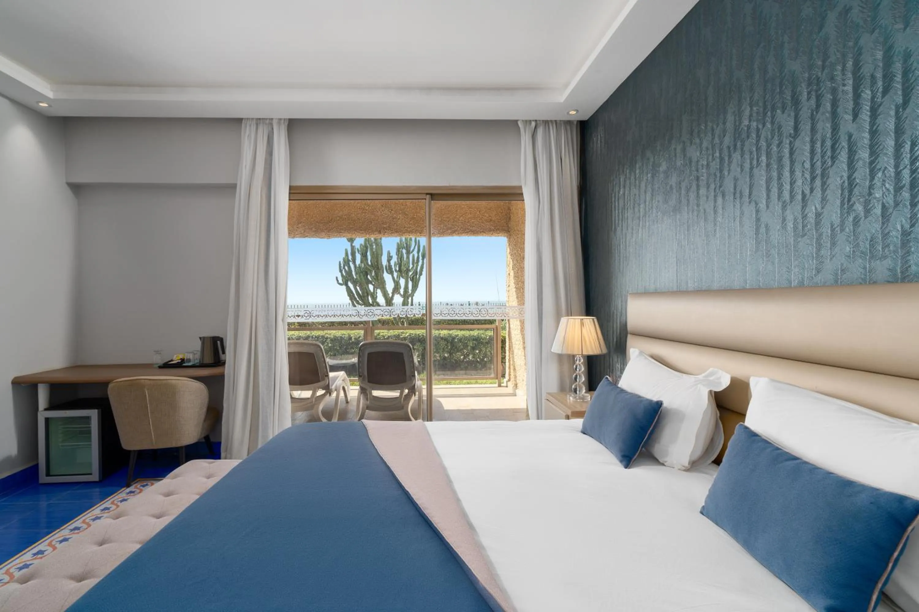 Photo of the whole room, Bed in Dunes d'Or Ocean Club