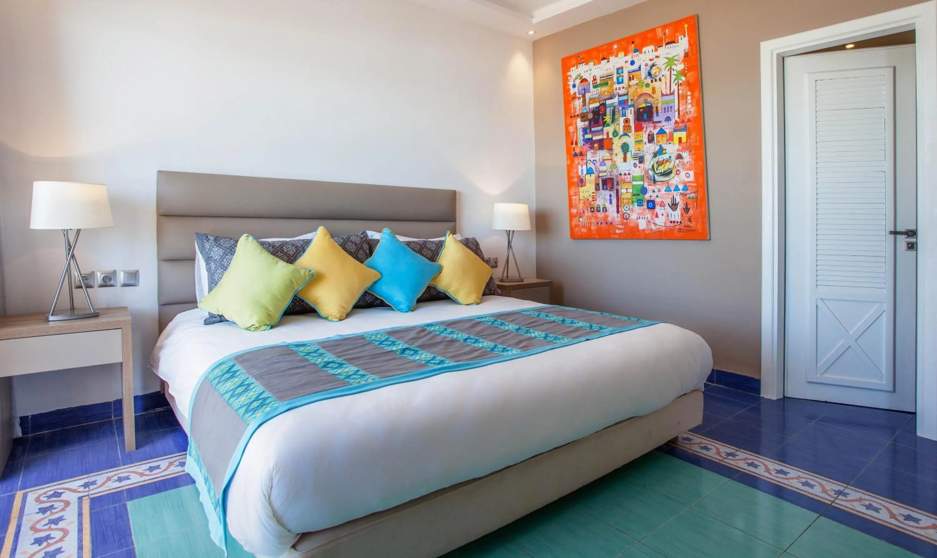 Bed in Dunes d'Or Ocean Club