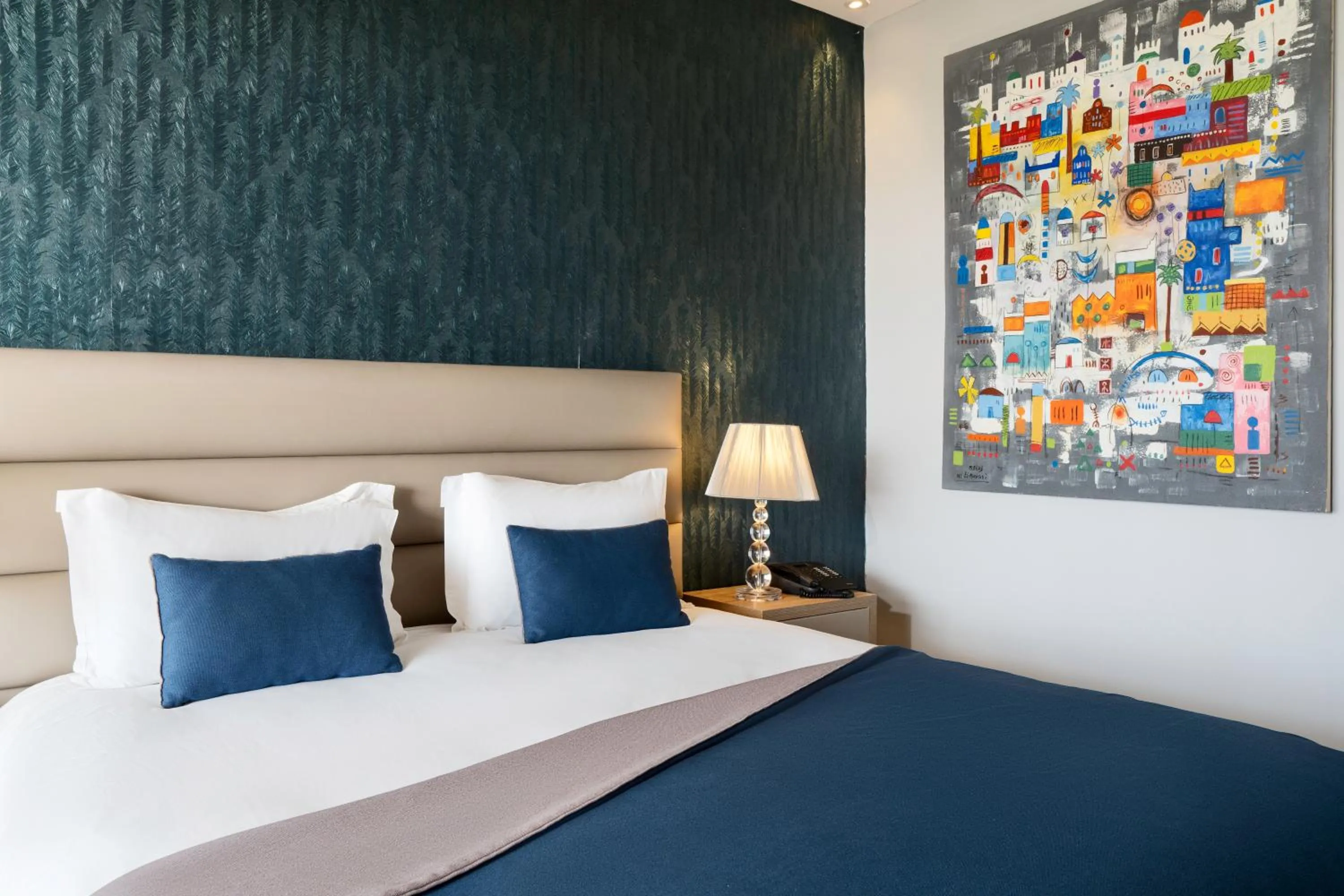 Bed in Dunes d'Or Ocean Club