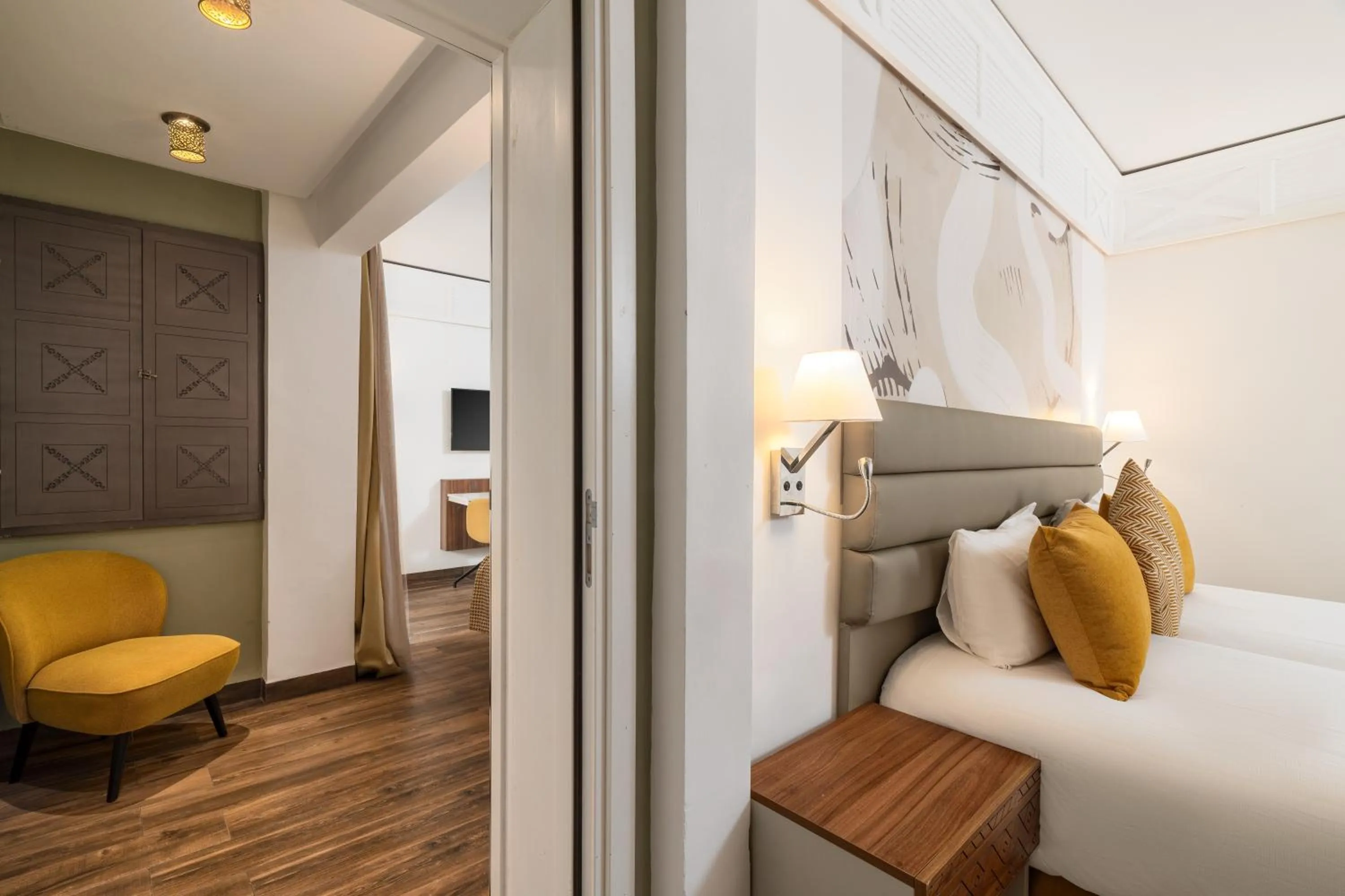 Bed in Dunes d'Or Ocean Club